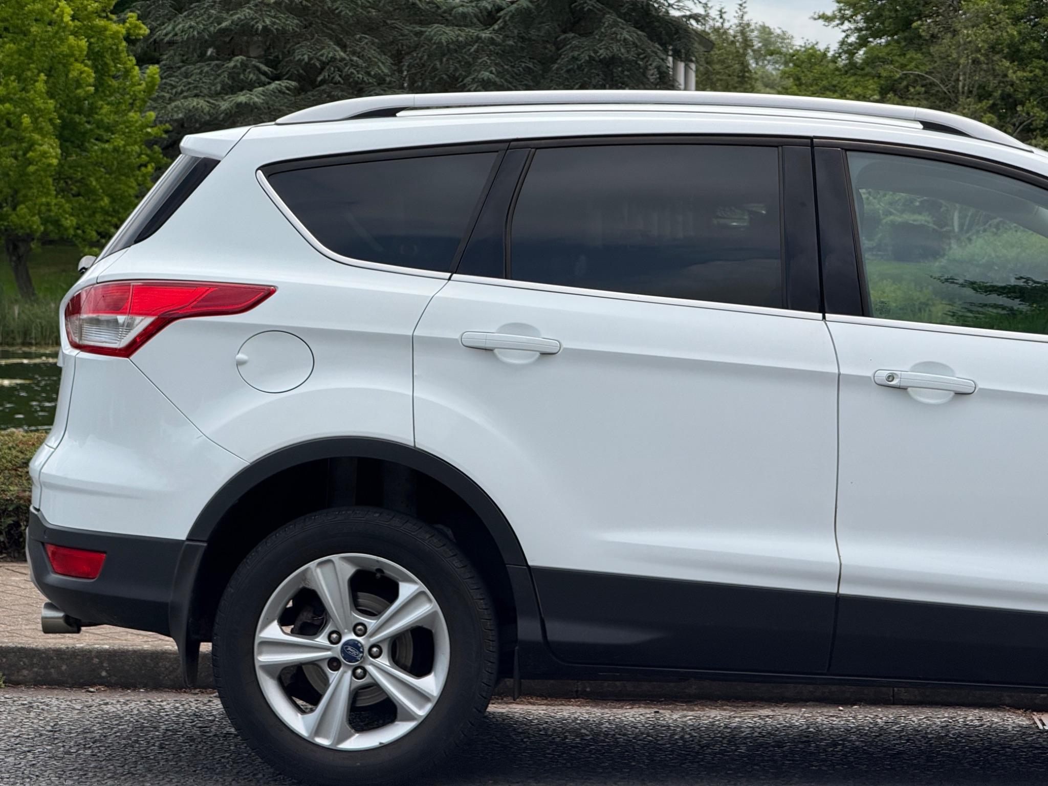 2014 Ford Kuga 2.0 TDCi Zetec AWD Euro 5 5dr • 87,800 miles image 42