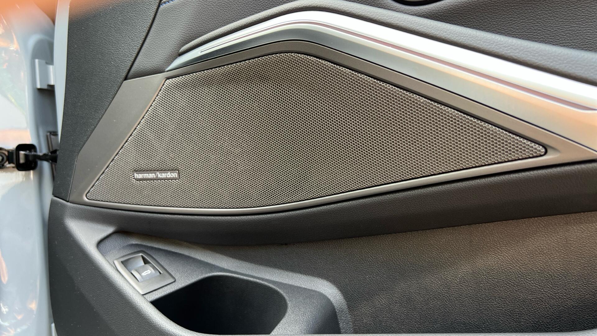 BMW 3 Series view 20