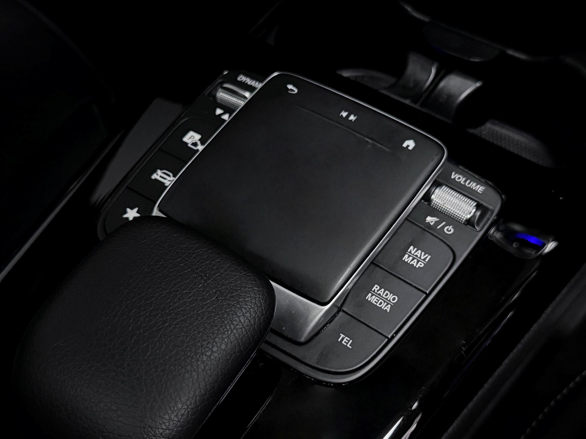 Mercedes-Benz Cla view 33