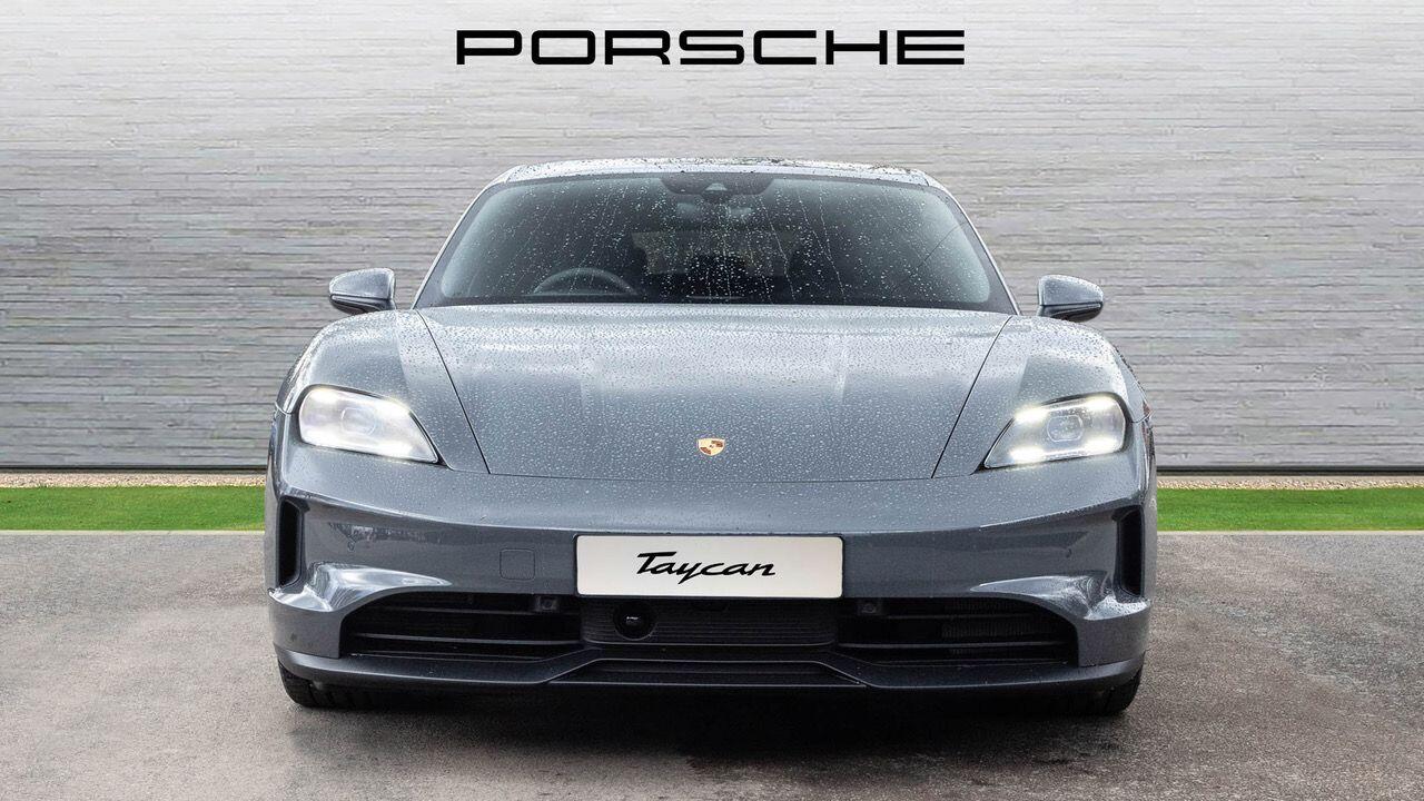 Porsche Taycan view 34