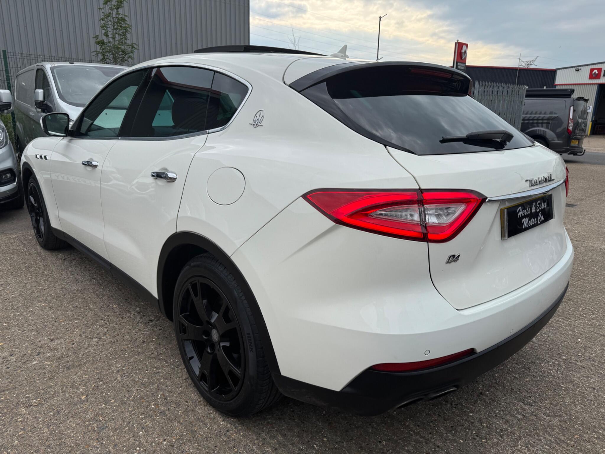 Maserati Levante view 4