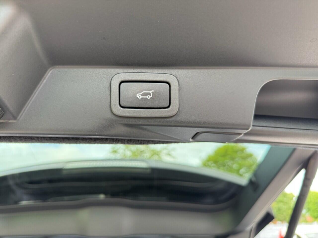 Land Rover Range Rover Sport view 39