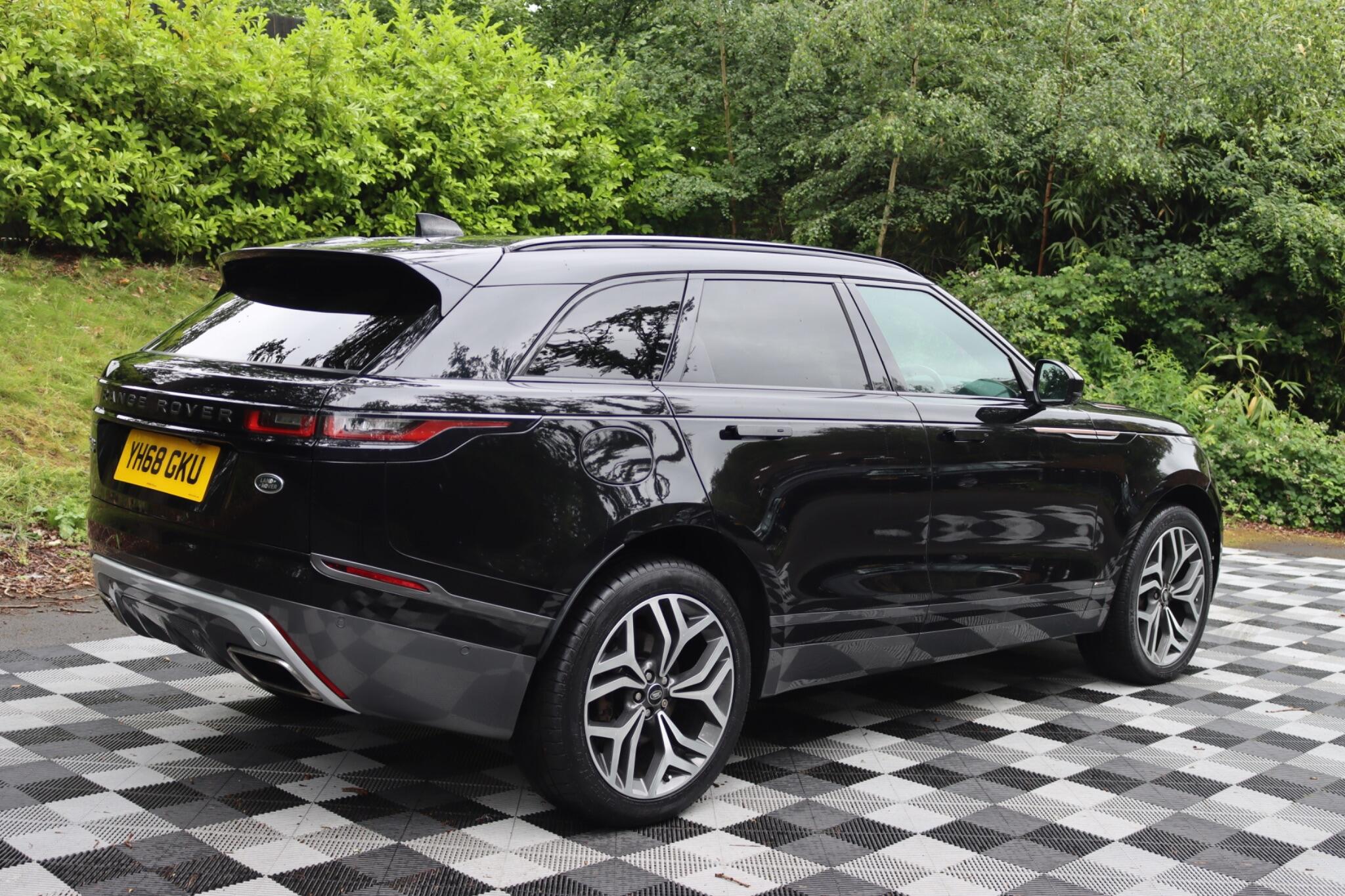 Land Rover Range Rover Velar view 18