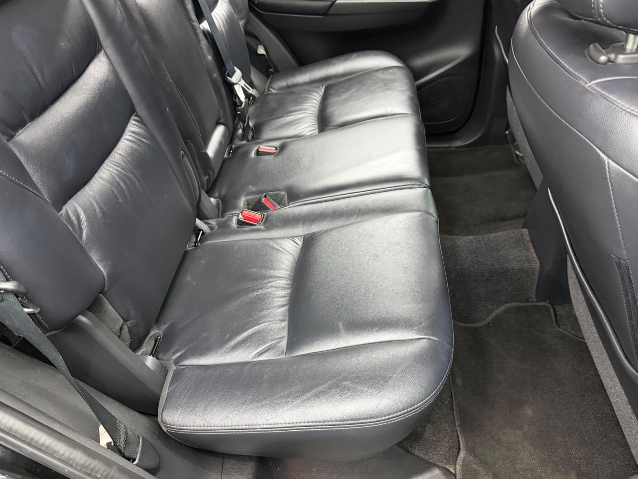 Mitsubishi Shogun Sport view 15