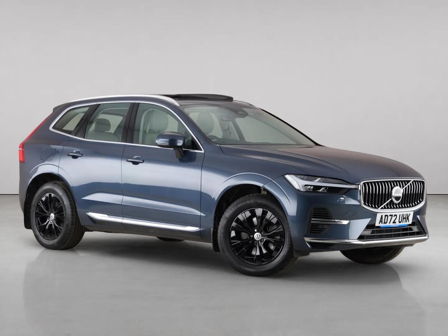 2022 Volvo XC60 in Blue for sale