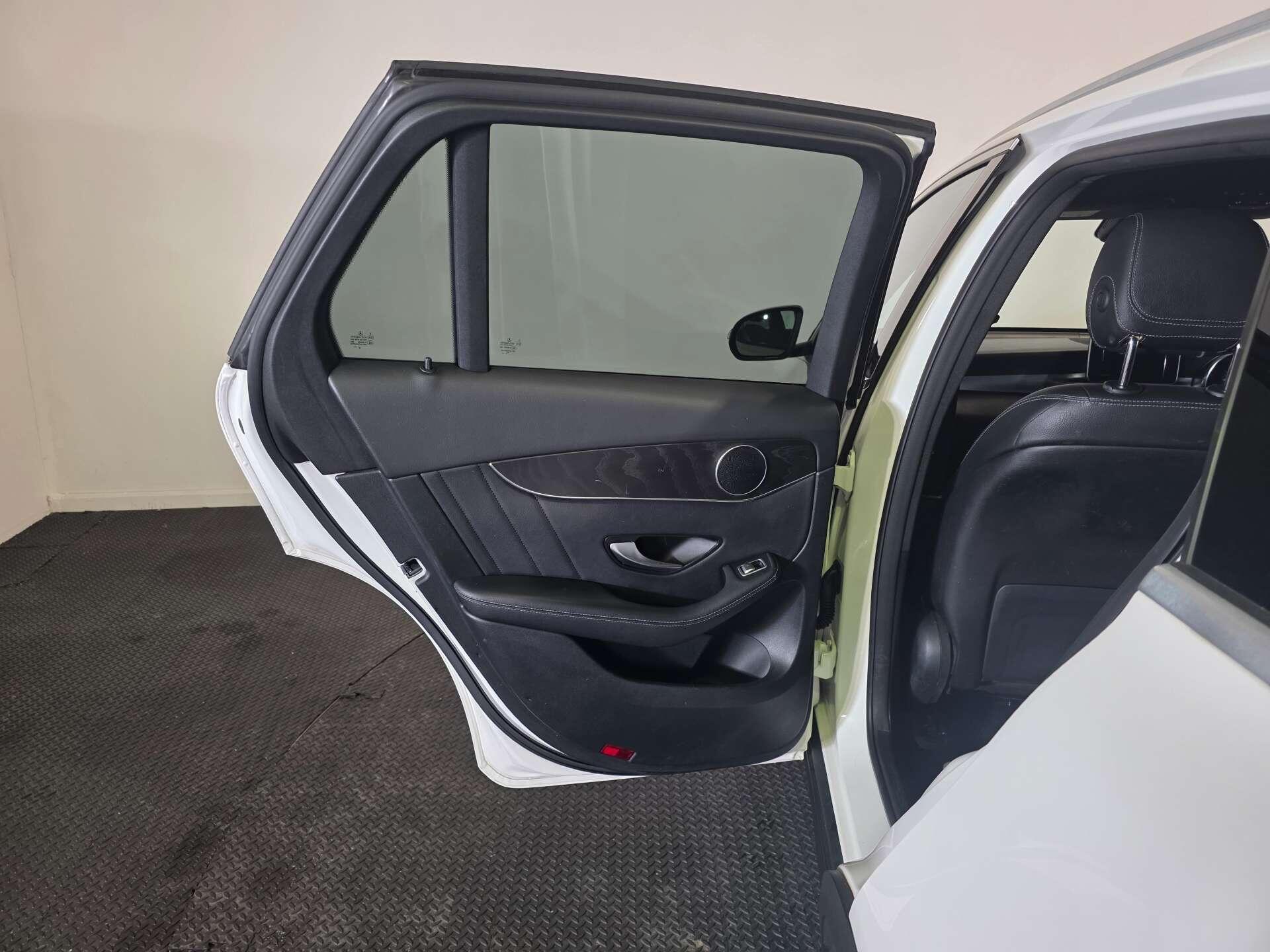 Mercedes-Benz GLC view 46