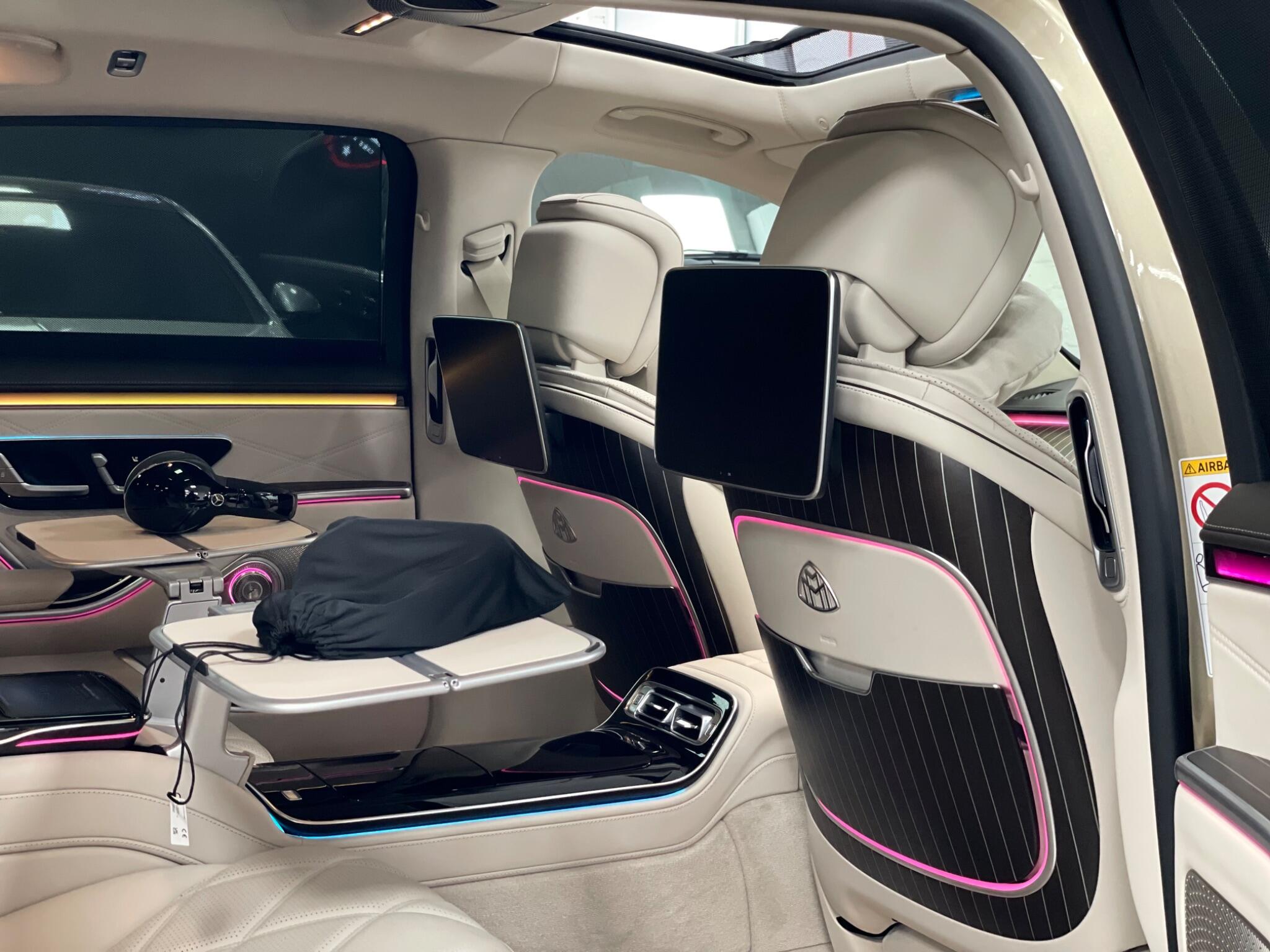 Mercedes-Benz S-Class view 16