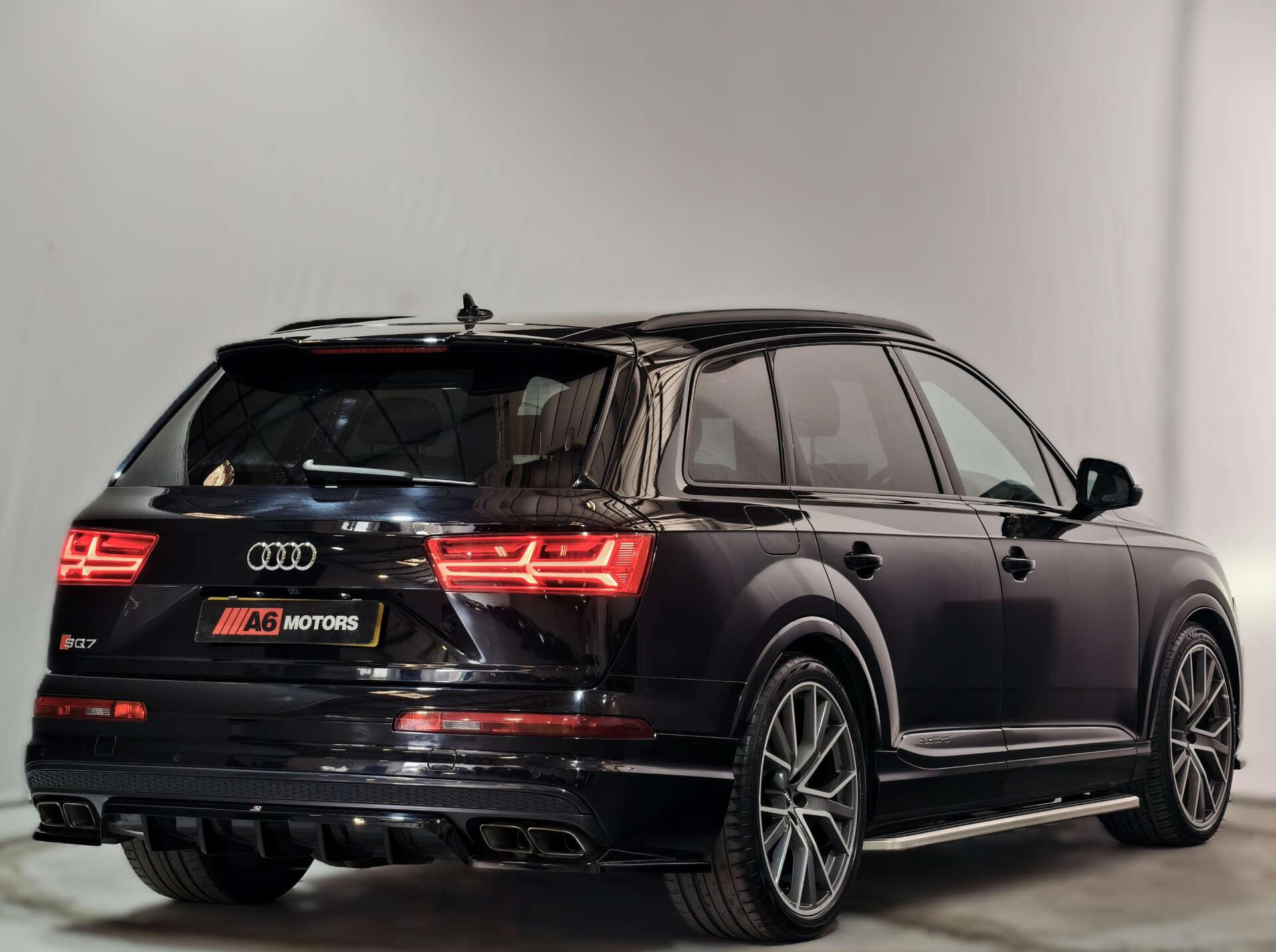 Audi SQ7 view 15