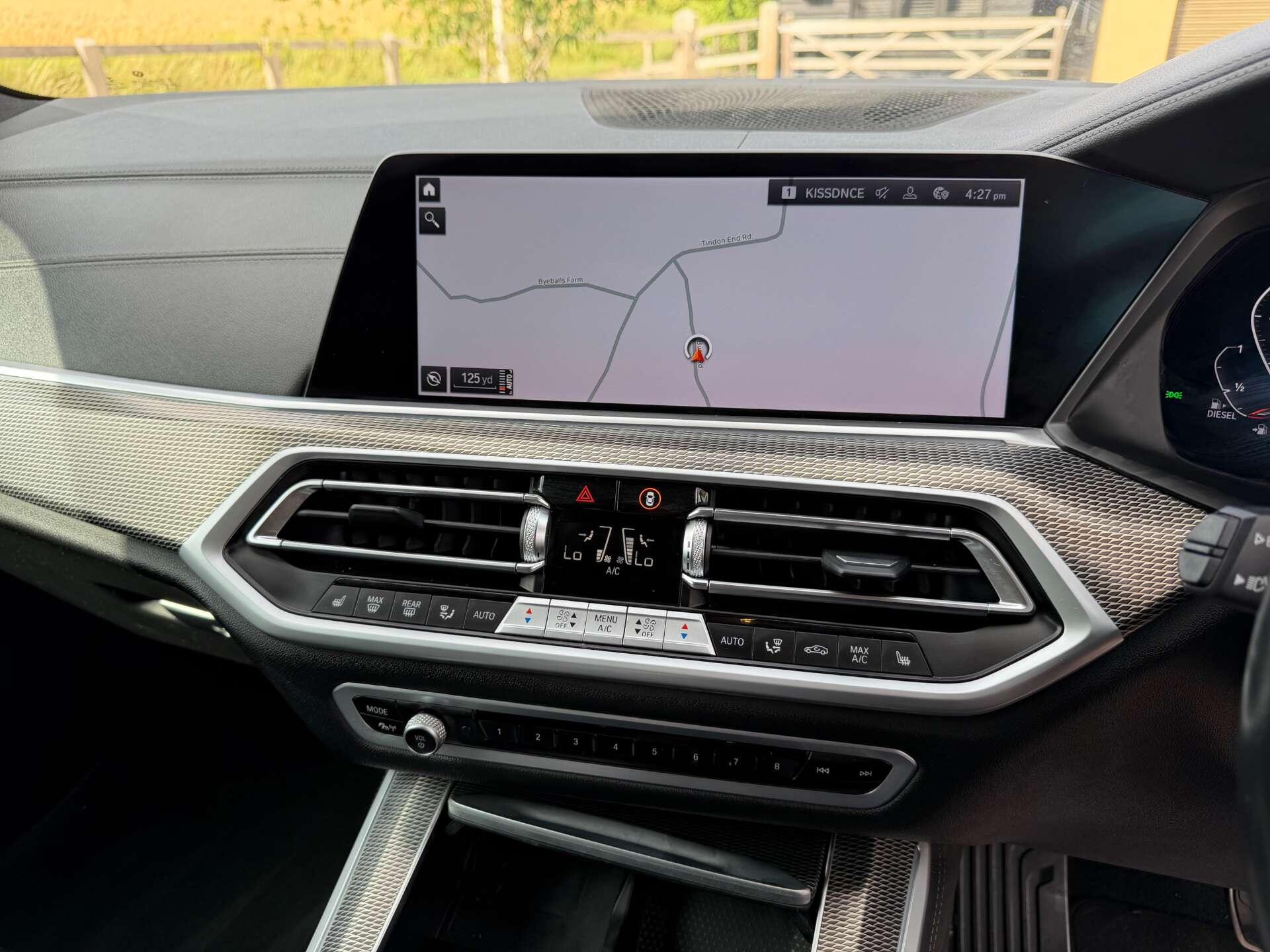 BMW X5 view 20