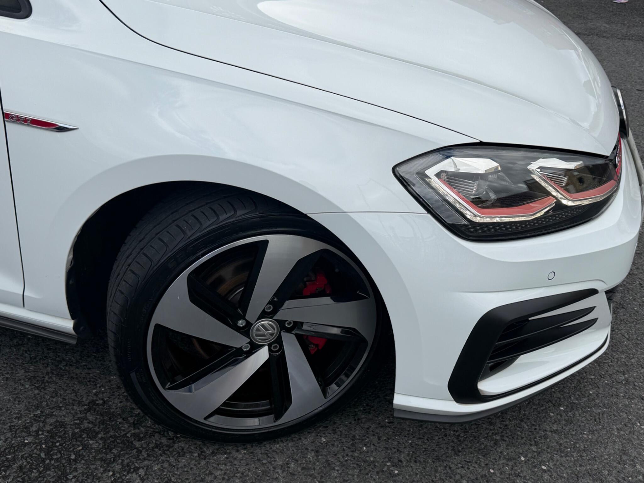 Volkswagen Golf view 2