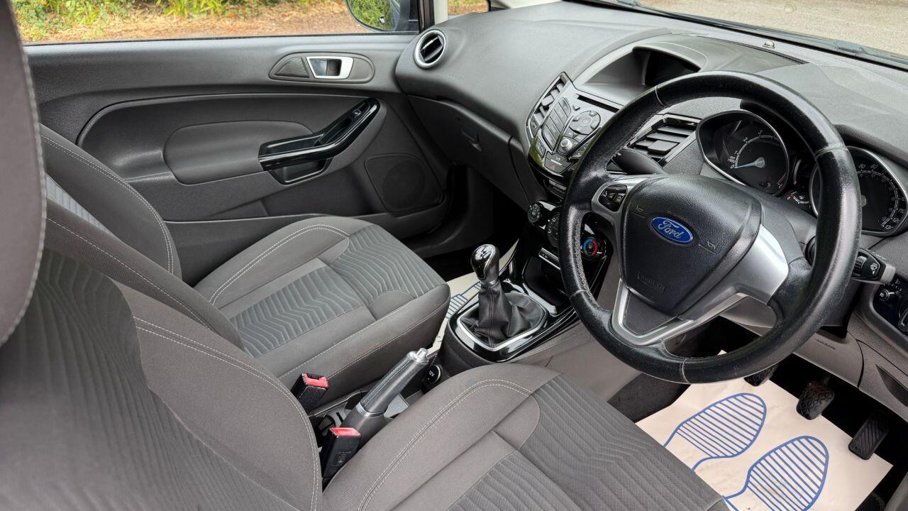 Ford Fiesta view 8