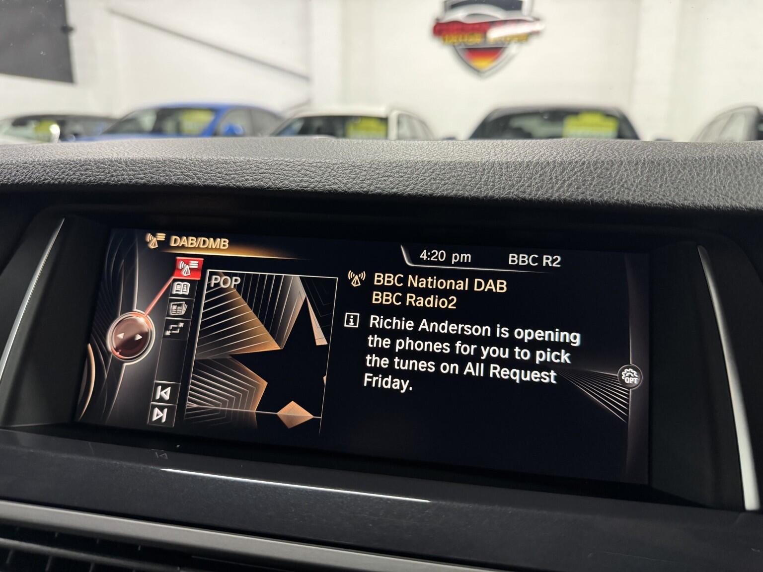 BMW 5 Series view 21