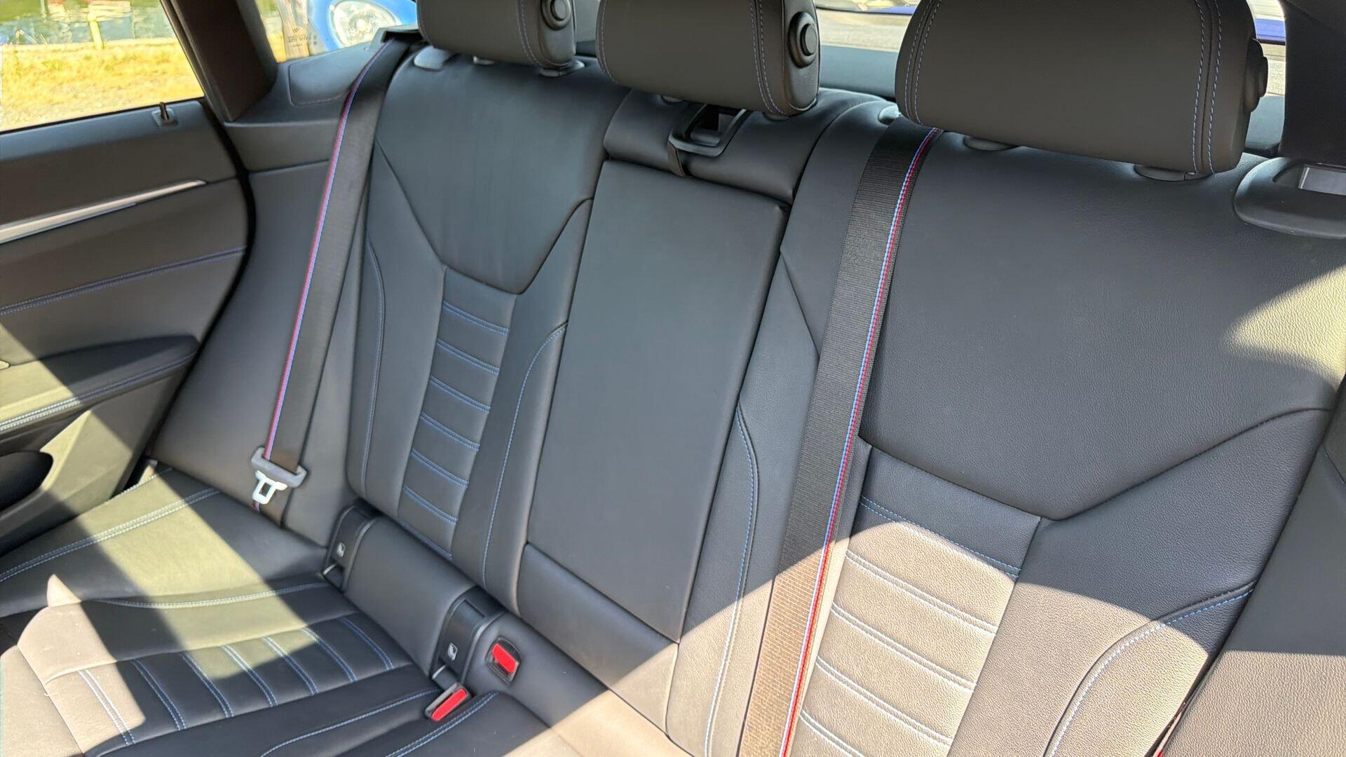 BMW I4 view 12