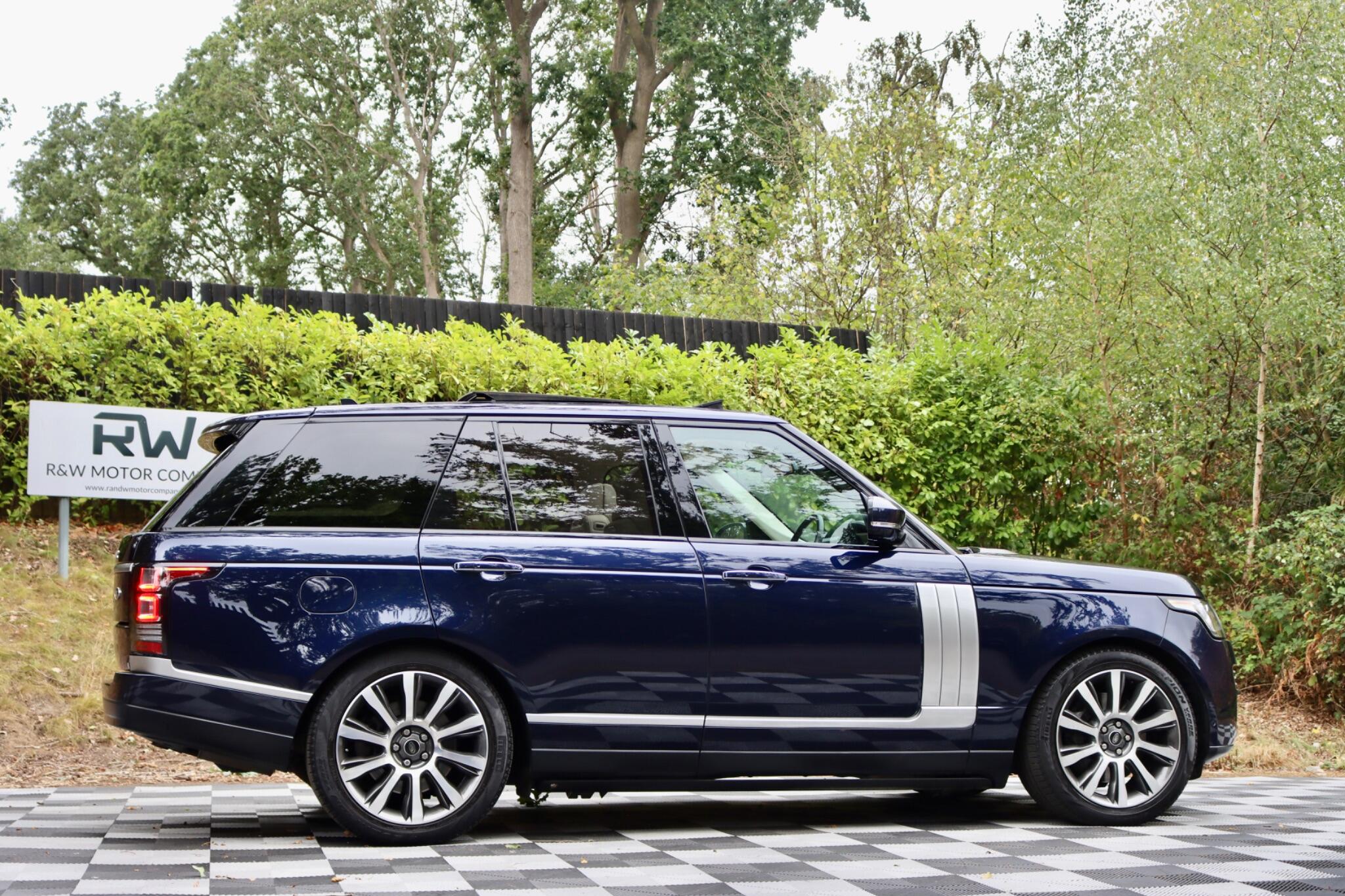 Land Rover Range Rover view 29