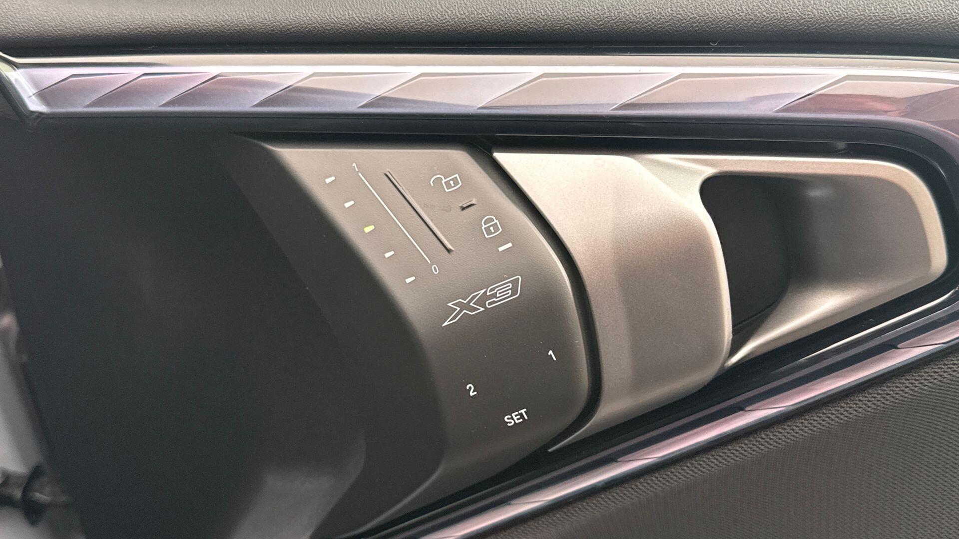 BMW X3 view 25
