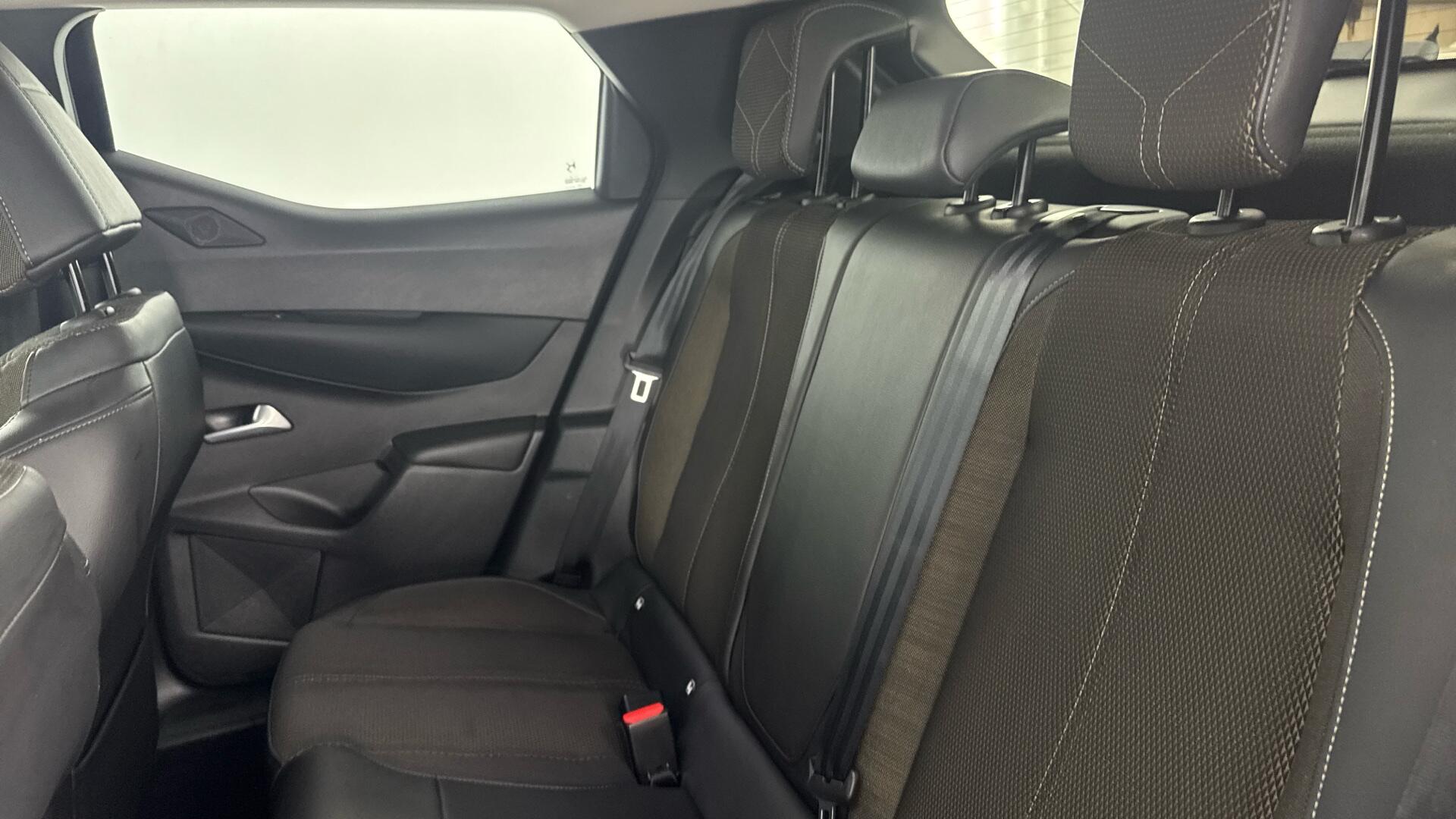 DS Automobiles DS 3 Crossback view 14