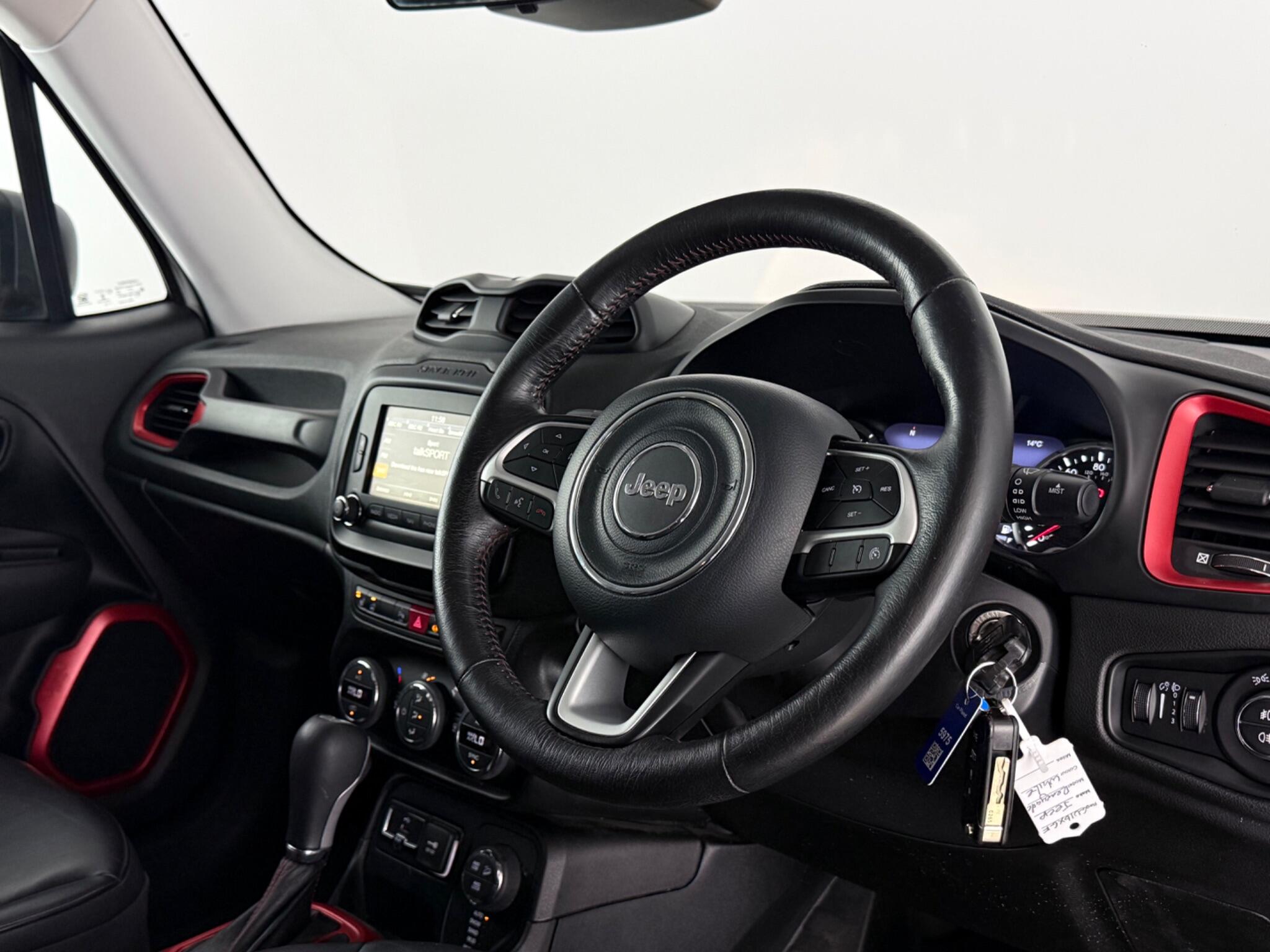 Jeep Renegade view 3