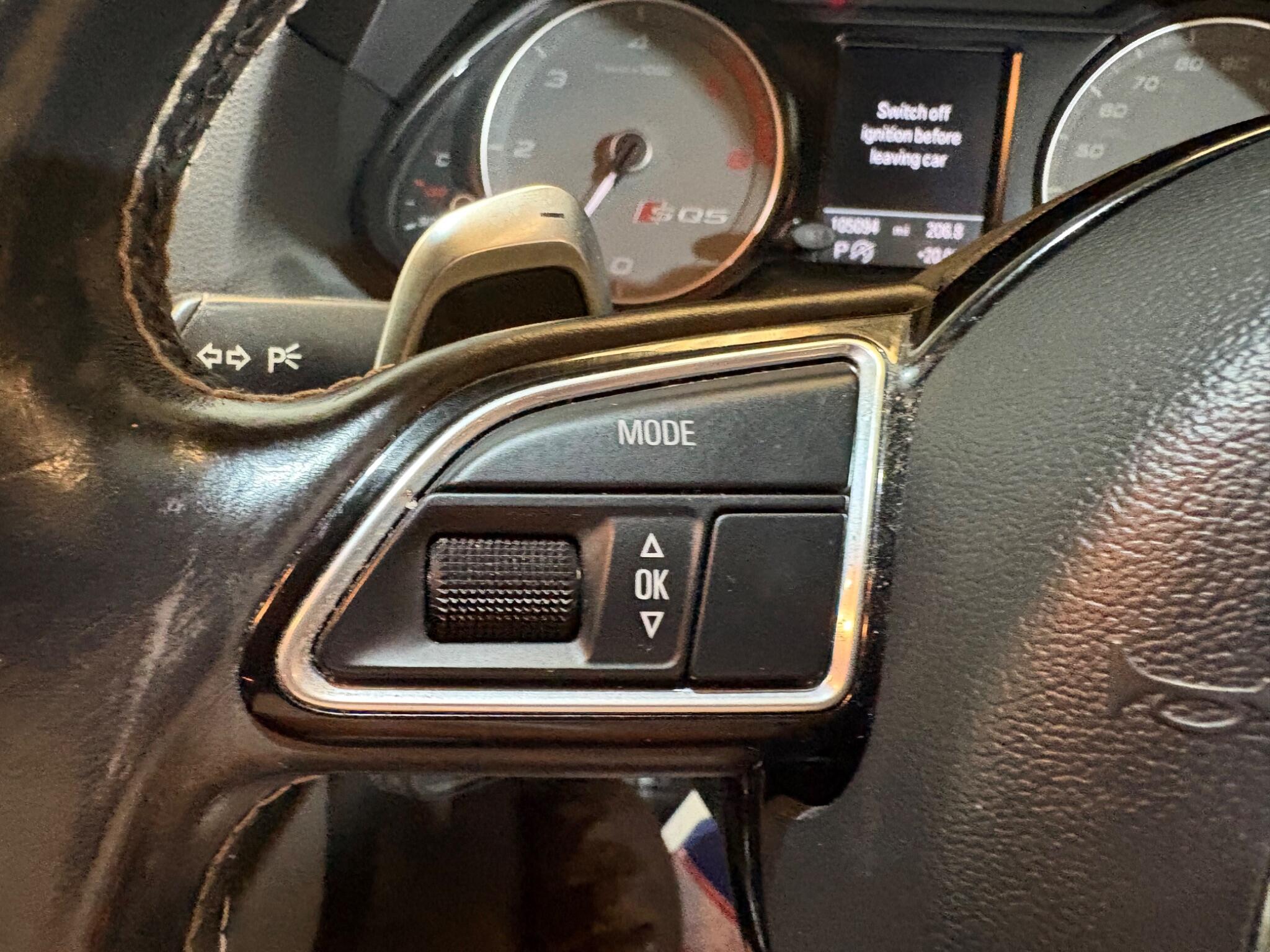 Audi SQ5 view 32