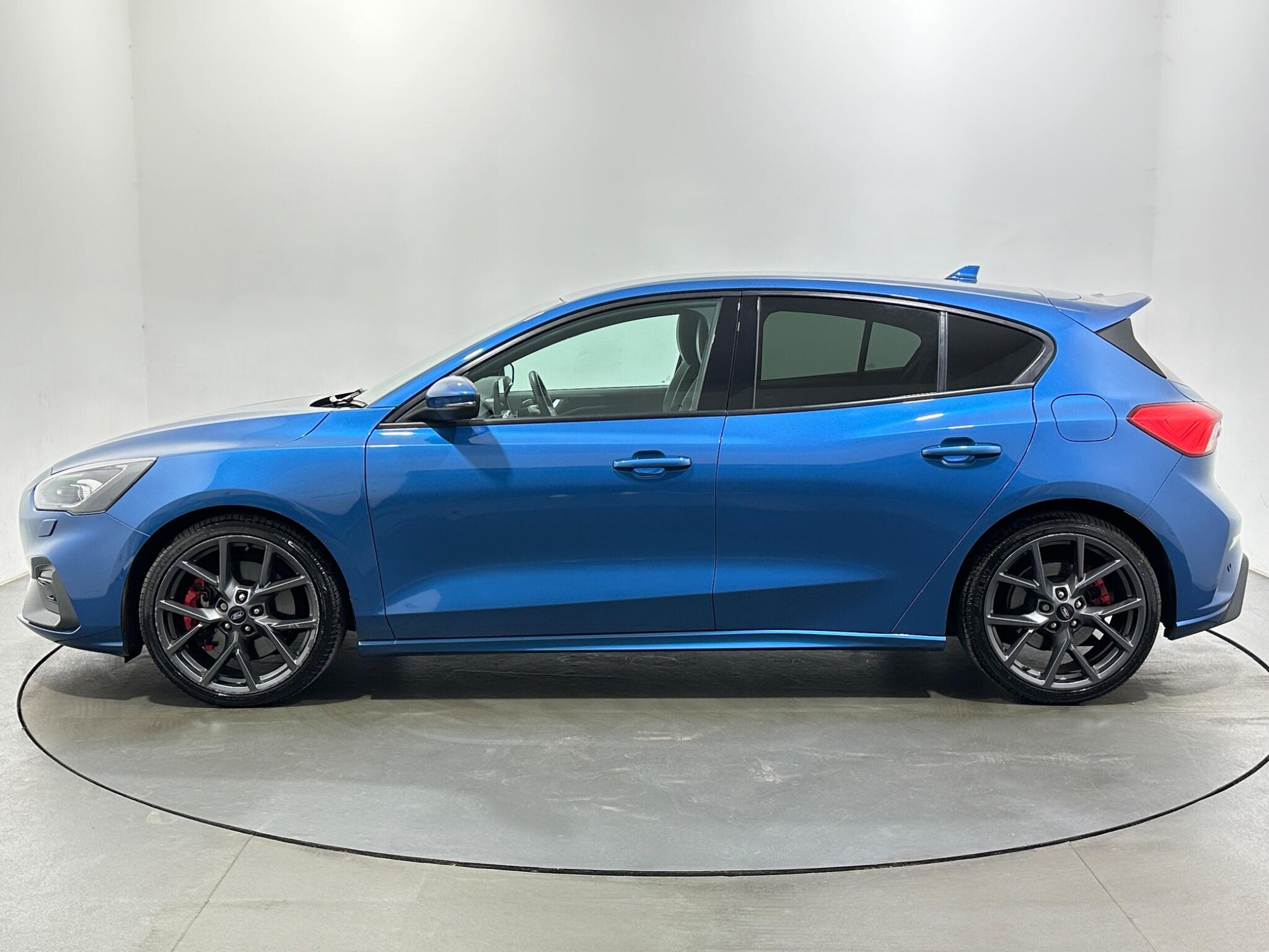 Ford Focus view 5