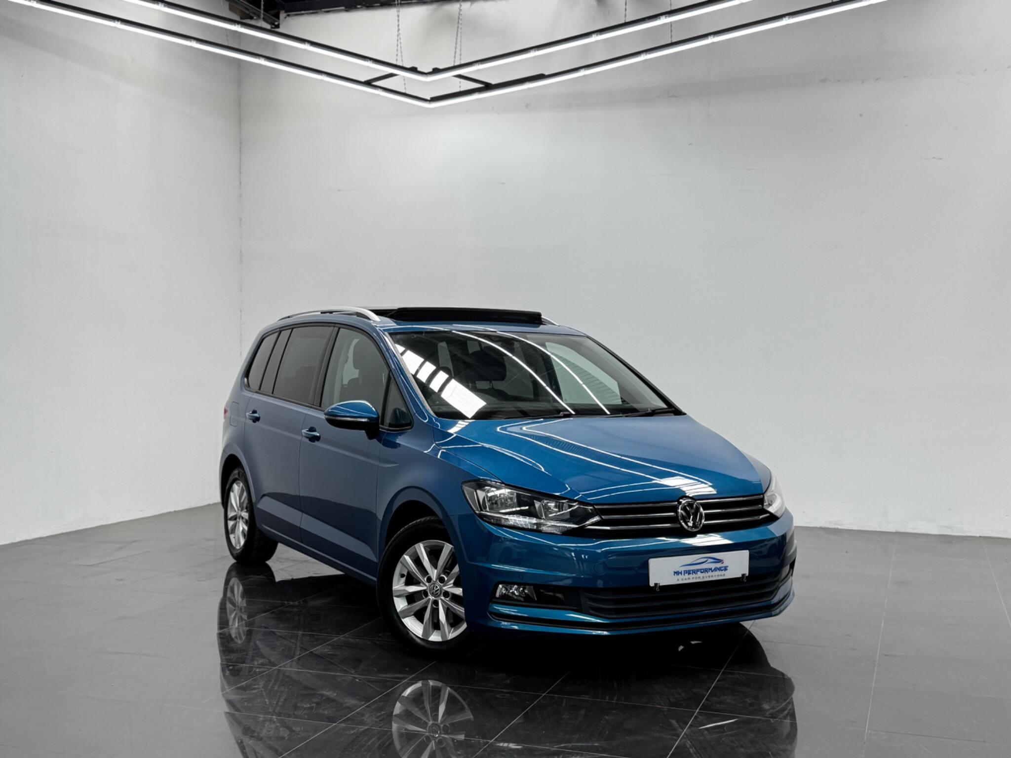 Volkswagen Touran view 33