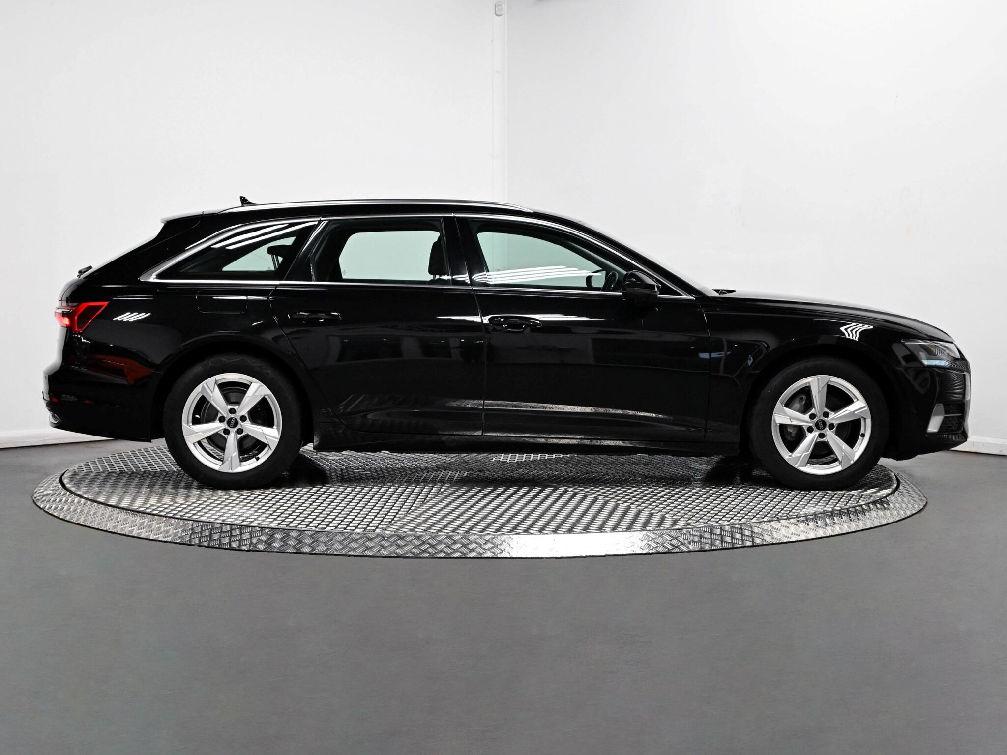 Audi A6 view 23