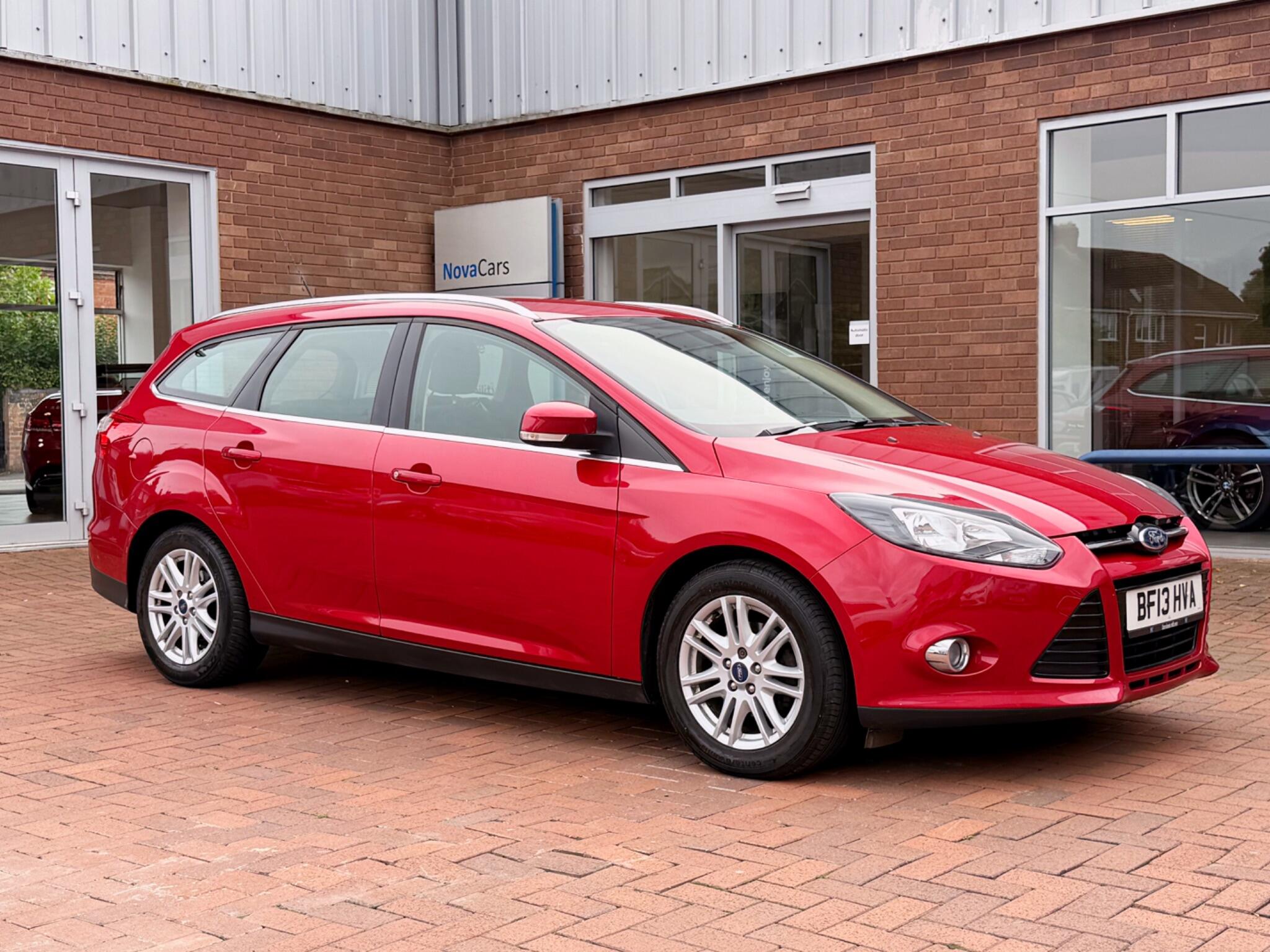 Ford Focus view 12