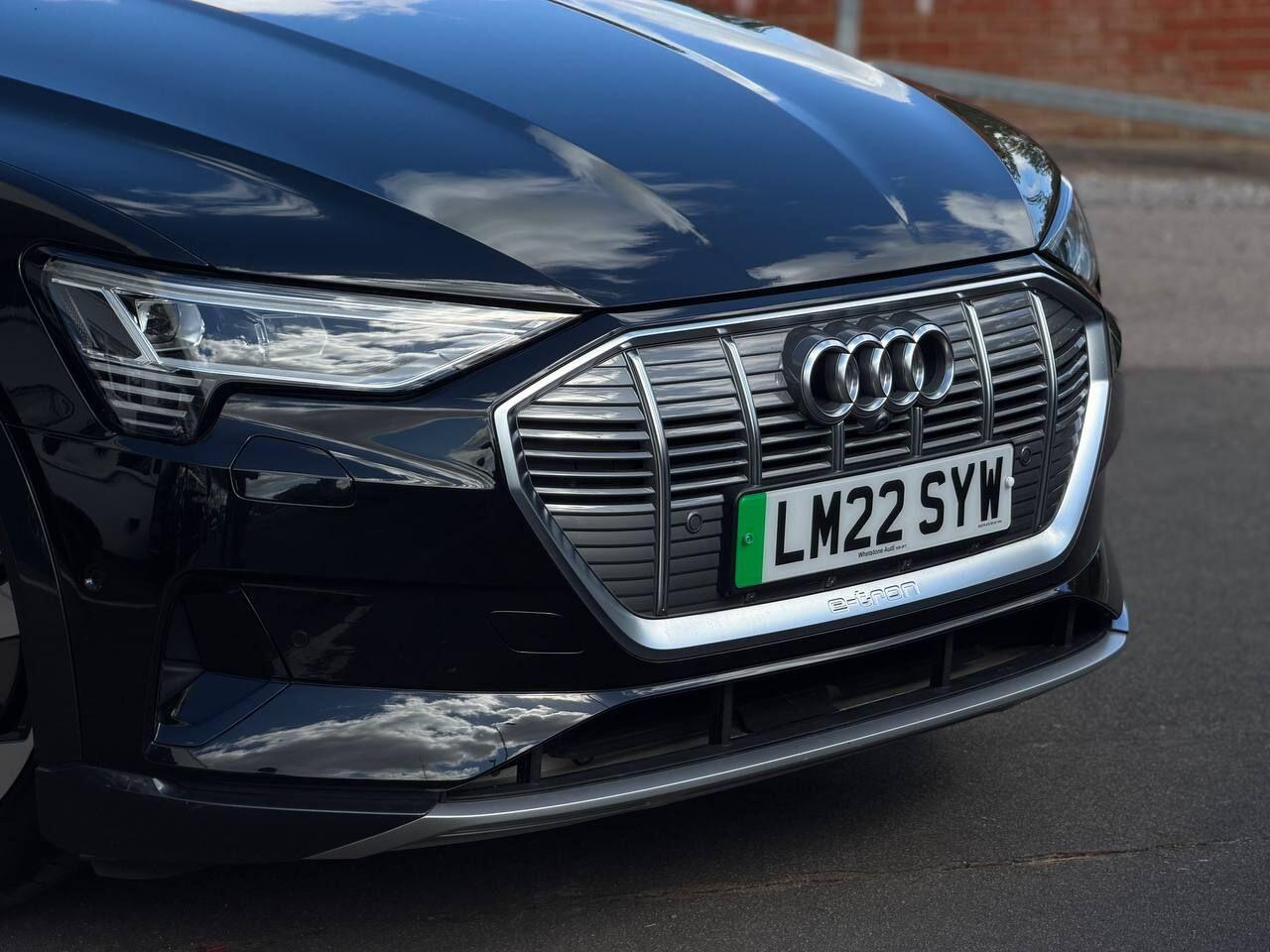 Audi E-Tron view 66