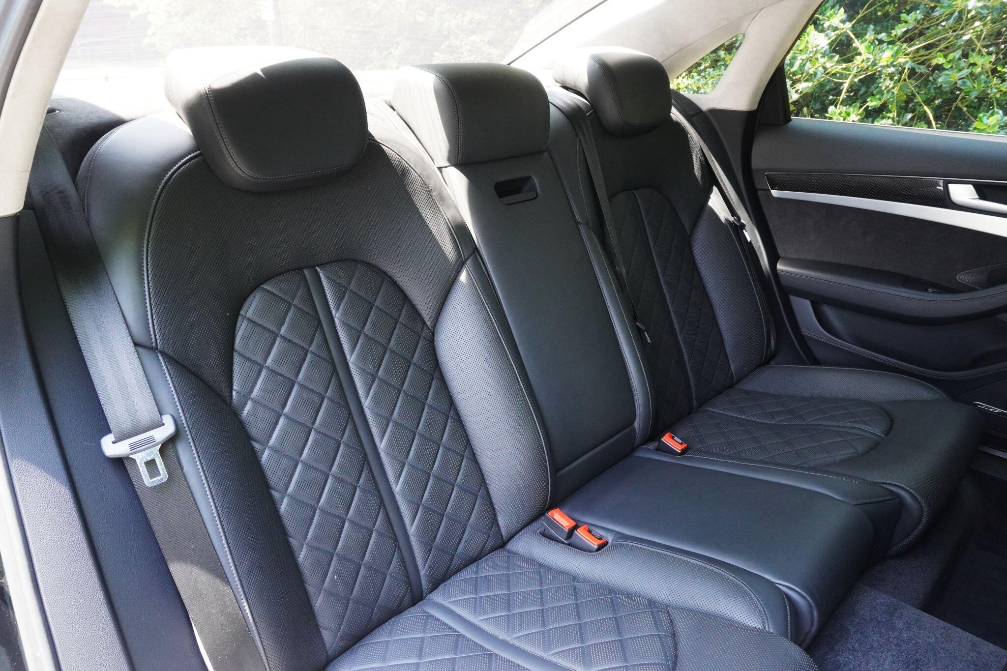 Audi S8 view 52