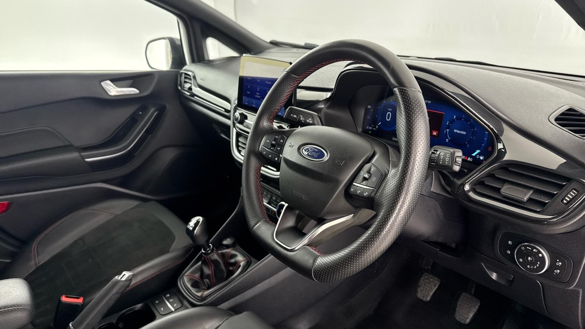 Ford Fiesta view 9