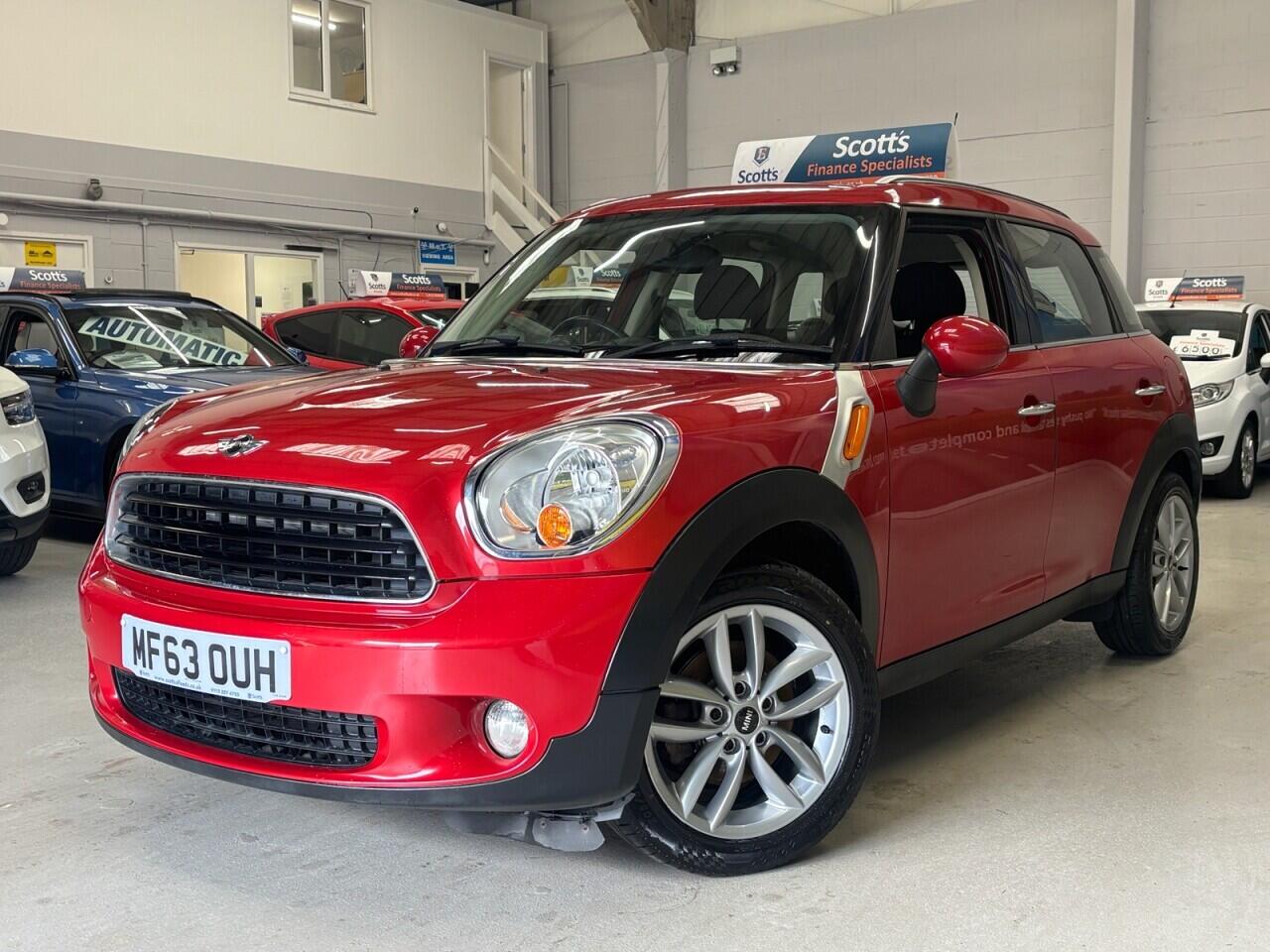 MINI Countryman view 3