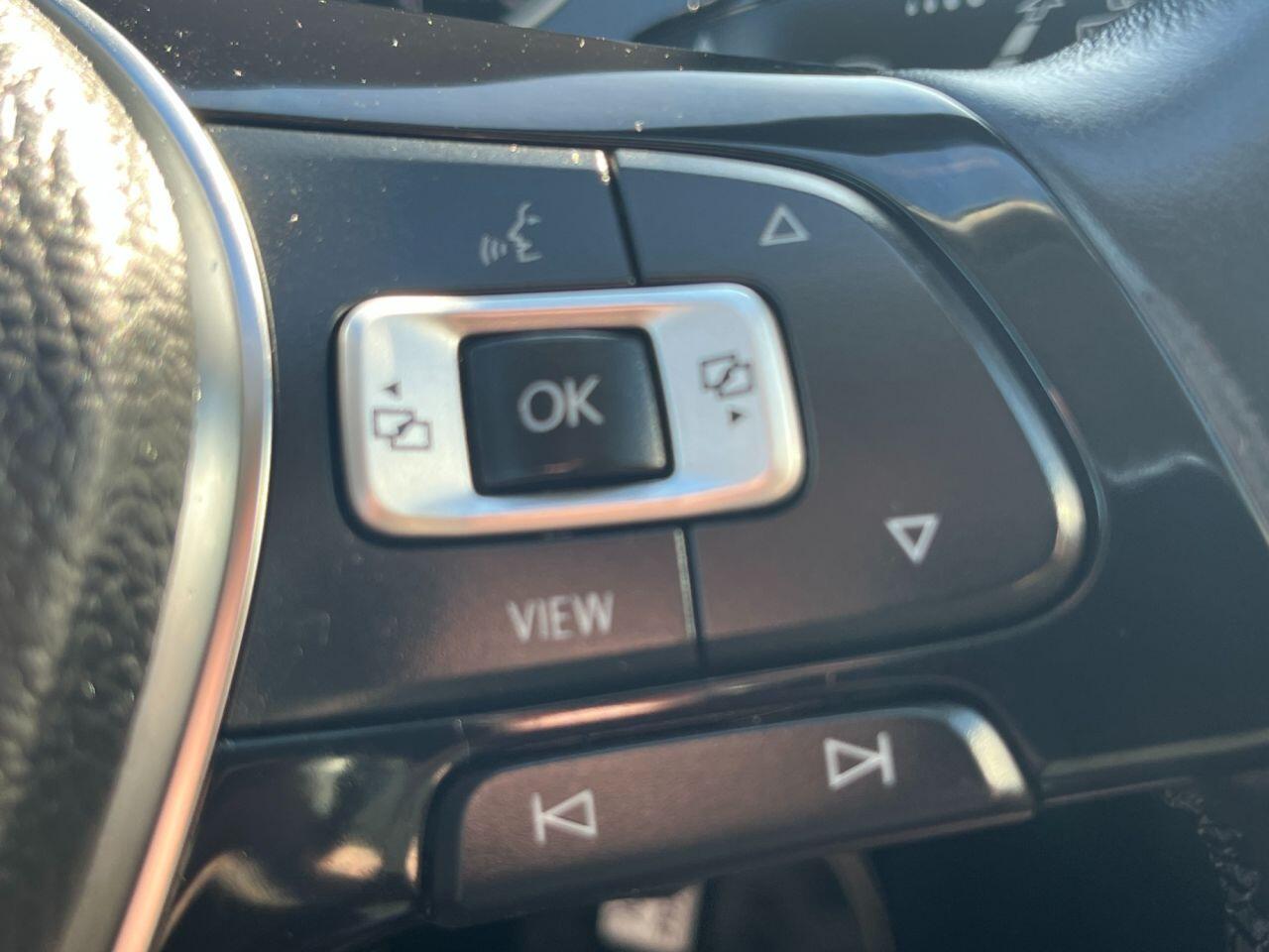 Volkswagen Golf view 26