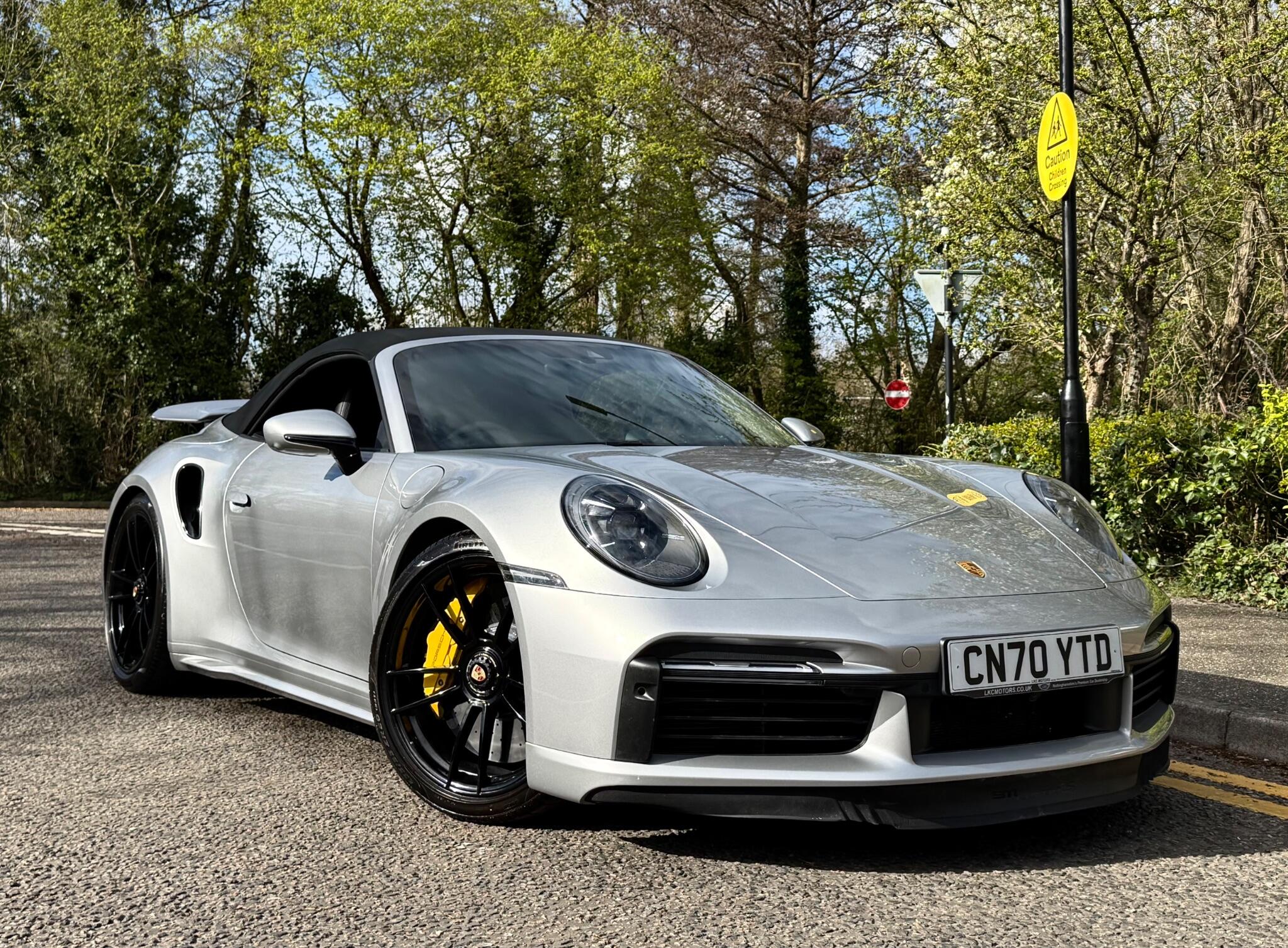 Porsche 911 view 18