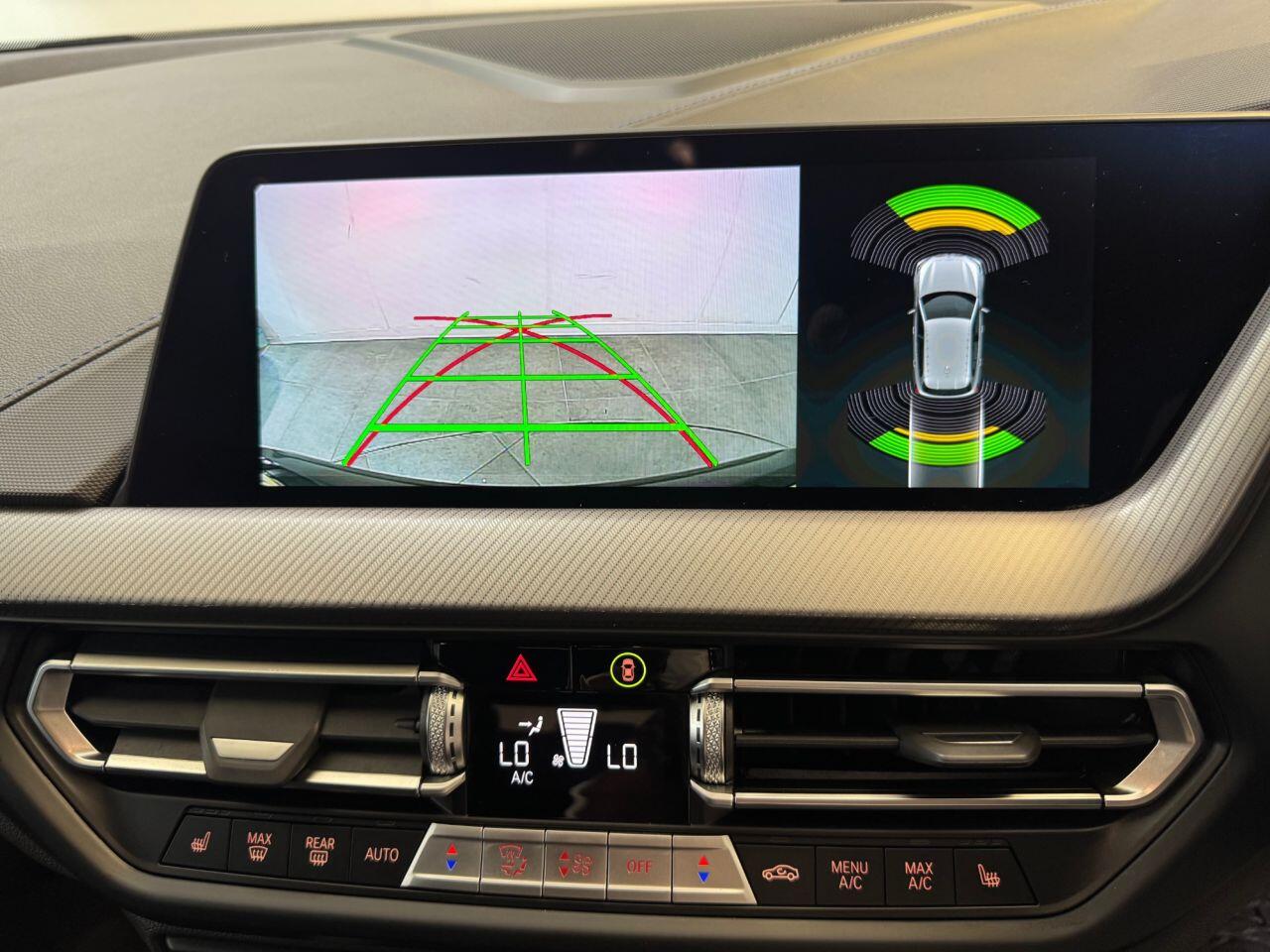 BMW 1 Series view 30