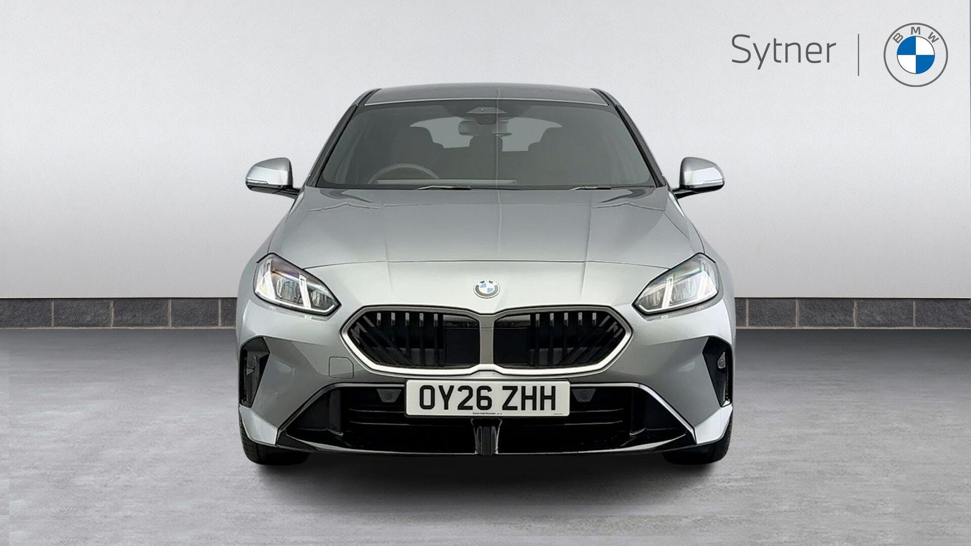 BMW 1 Series view 16