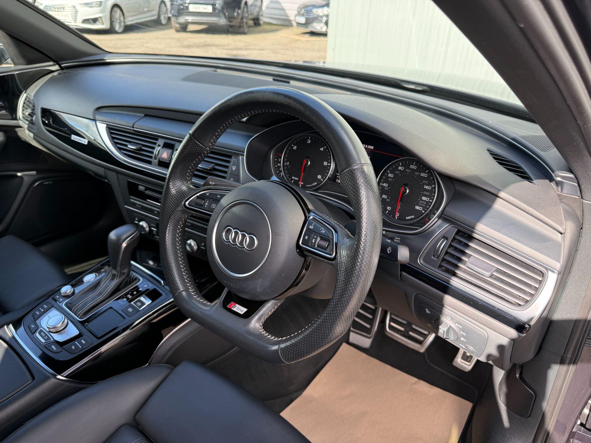 Audi A6 view 14