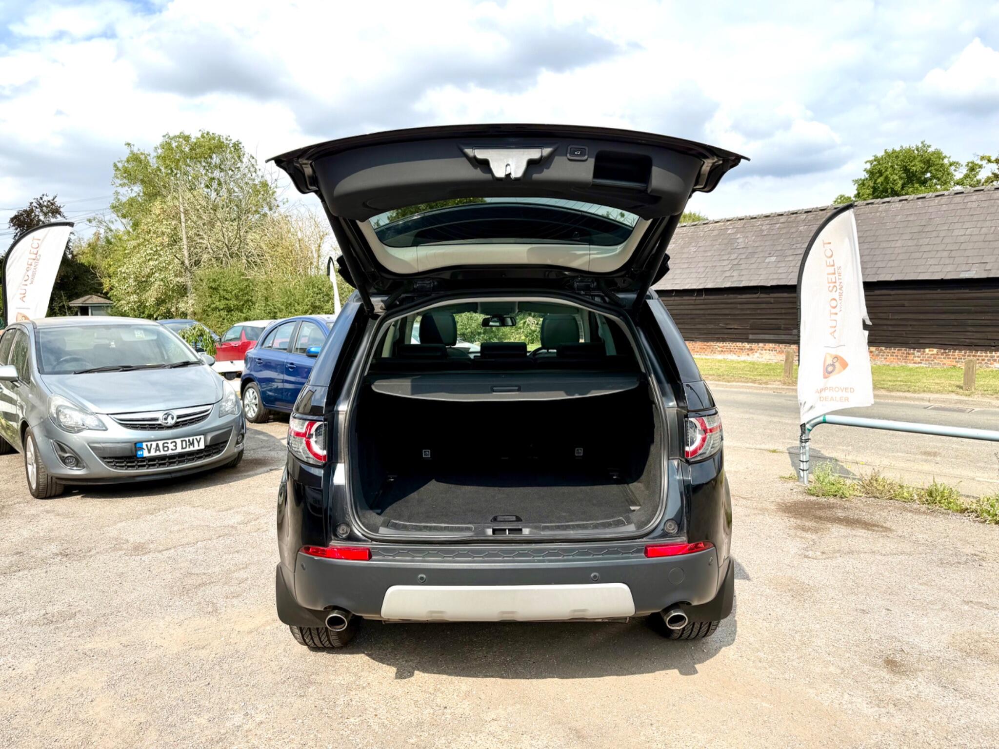 2016 Land Rover Discovery Sport 2.0 TD4 HSE 4WD Euro 6 (s/s) 5dr (5 Seat) • 91,500 miles image 42