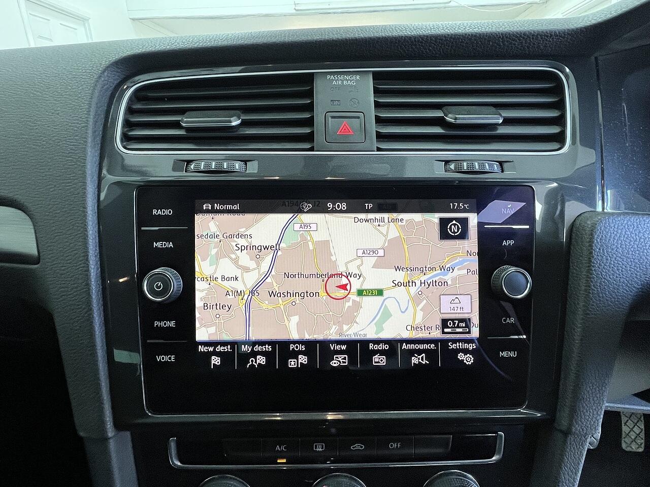 Volkswagen Golf view 11