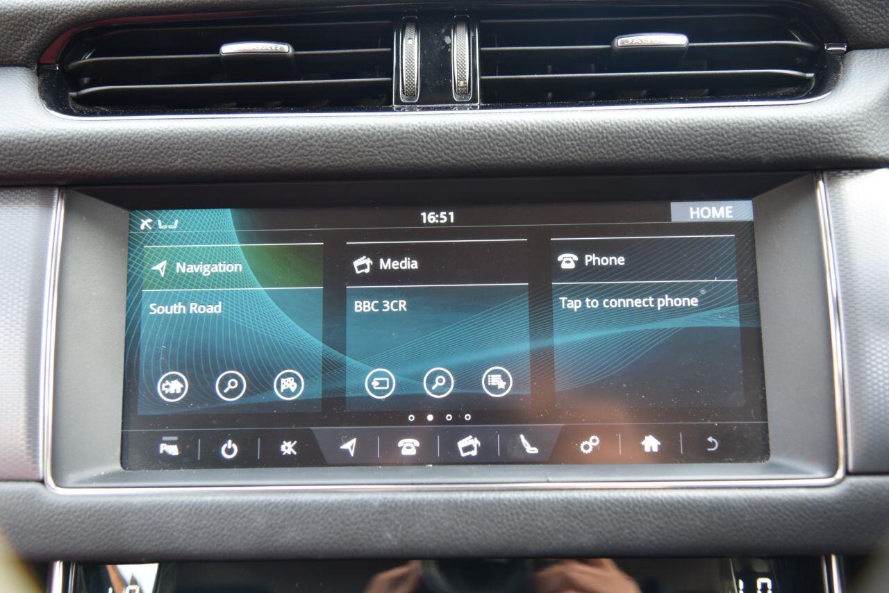 Jaguar XF view 46