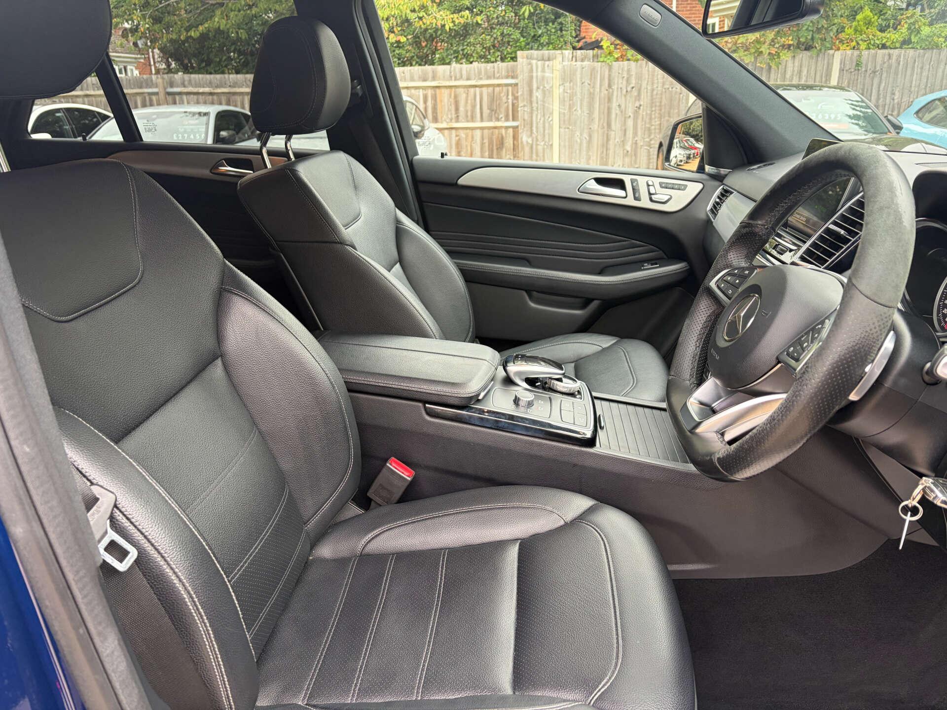 Mercedes-Benz Gle view 20