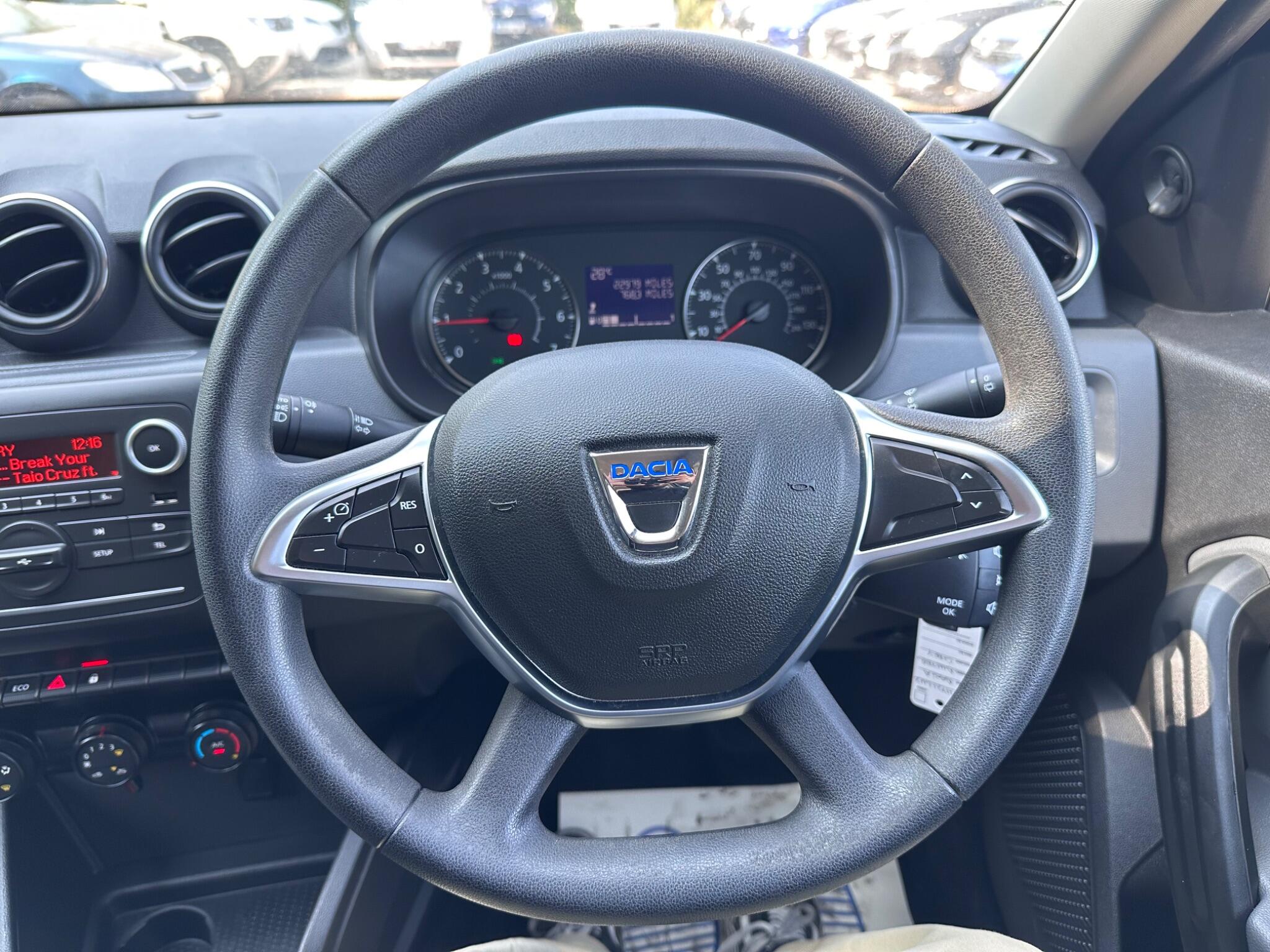 Dacia Duster view 27