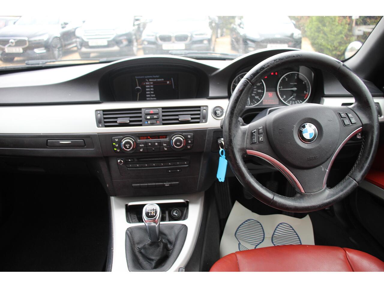 BMW 3 Series view 15