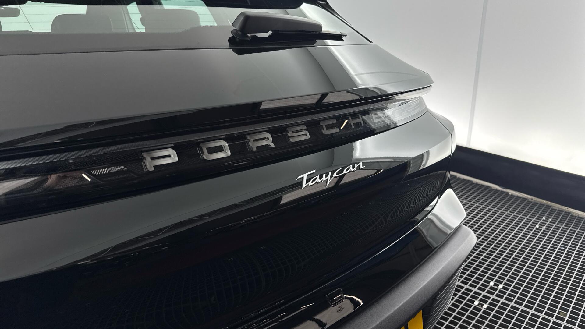 Porsche Taycan view 25
