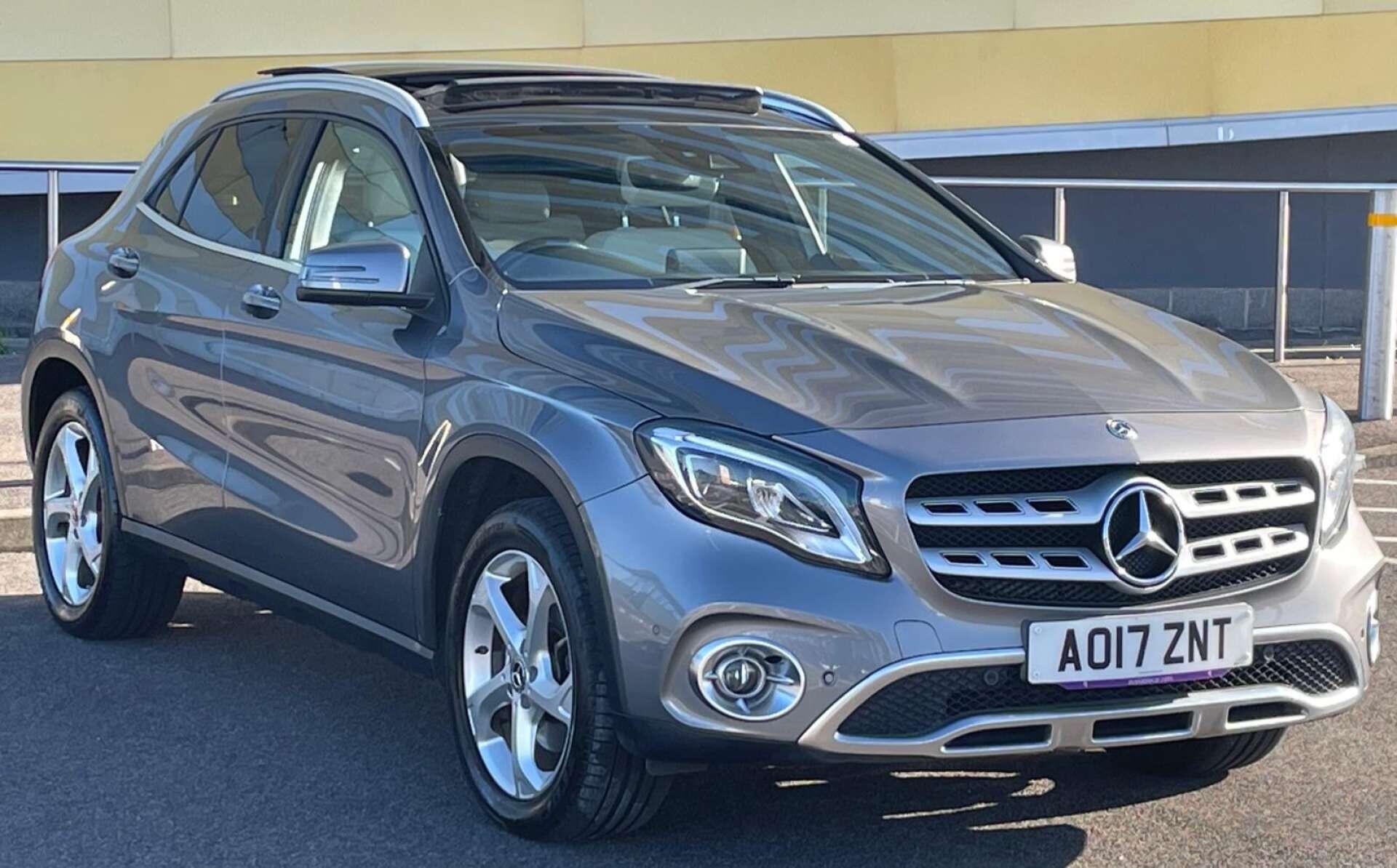 Mercedes-Benz Gla view 27