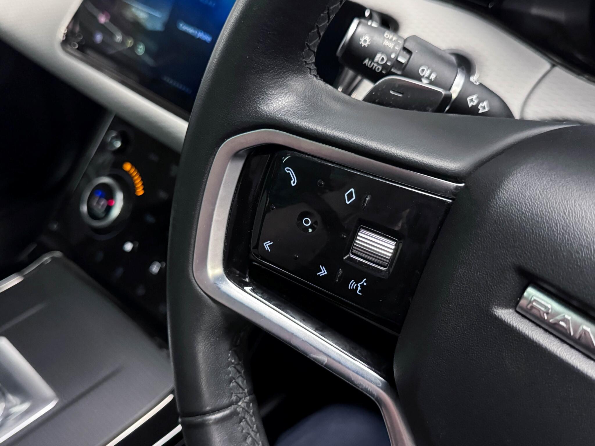 Land Rover Range Rover Evoque view 14