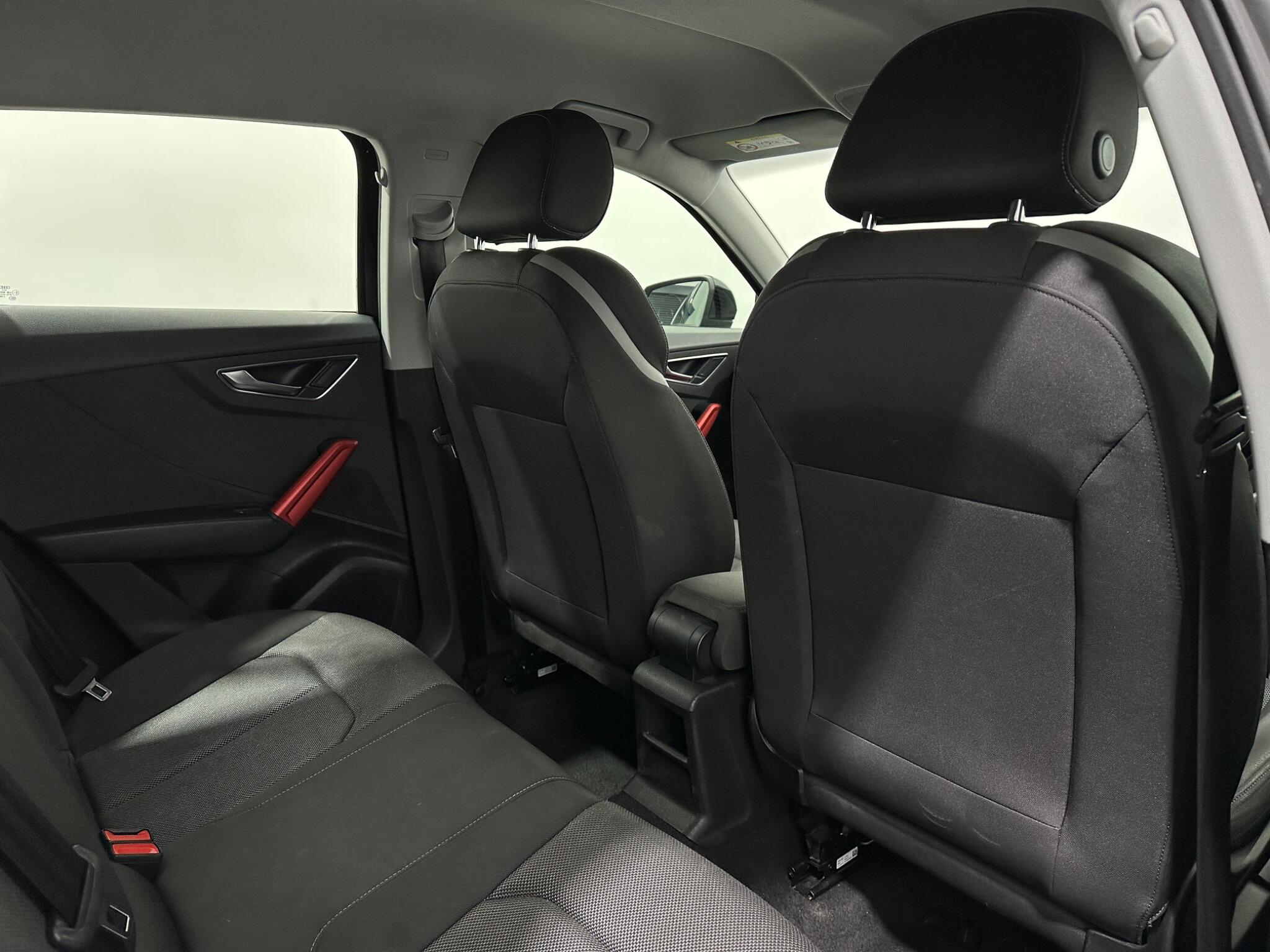 Audi Q2 view 41