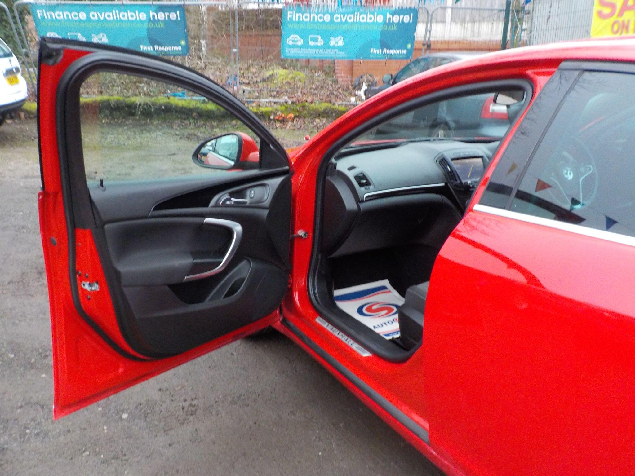 Vauxhall Insignia 1.8 16V SRi Nav Euro 5 5dr