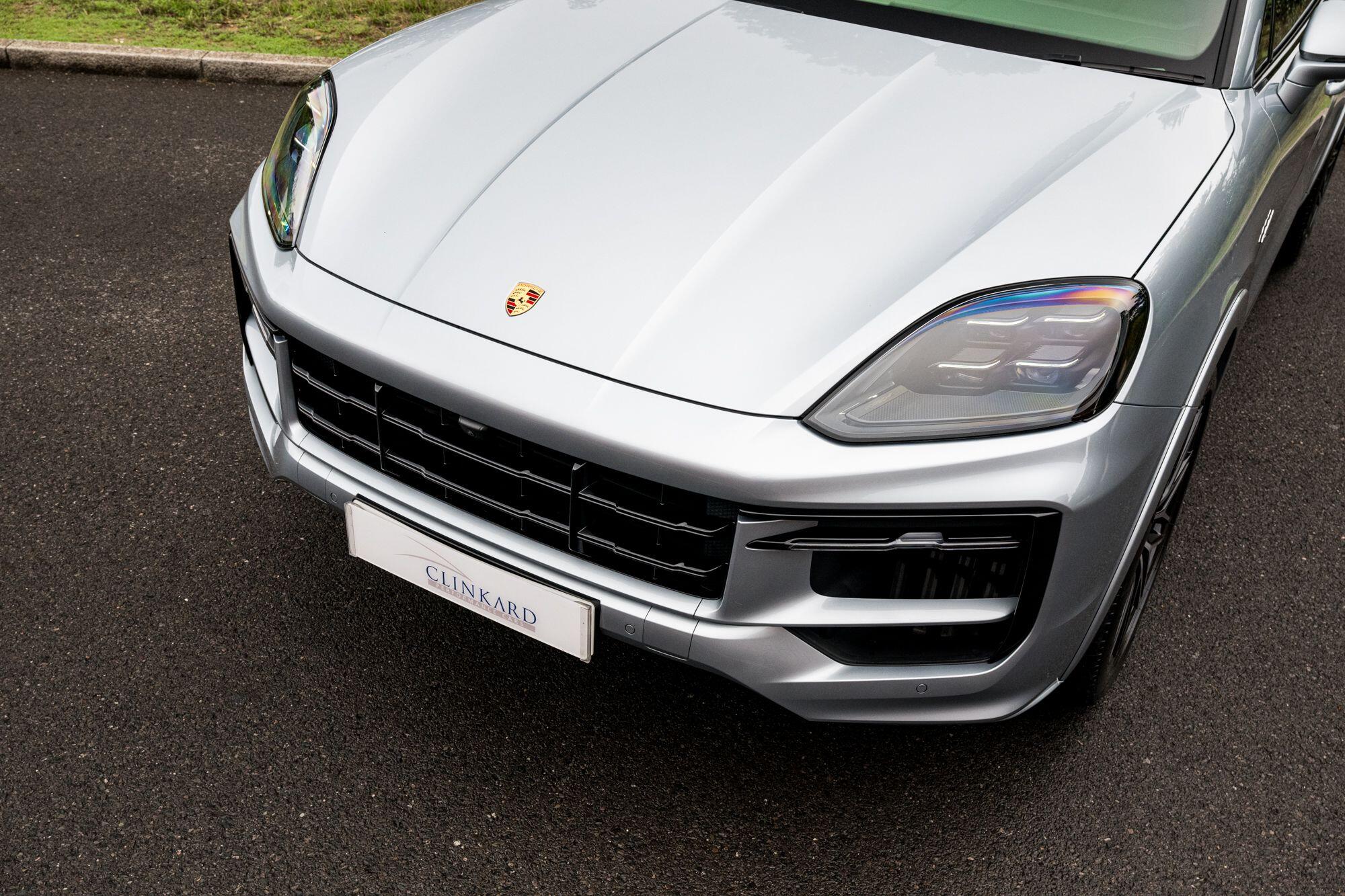Porsche Cayenne view 10