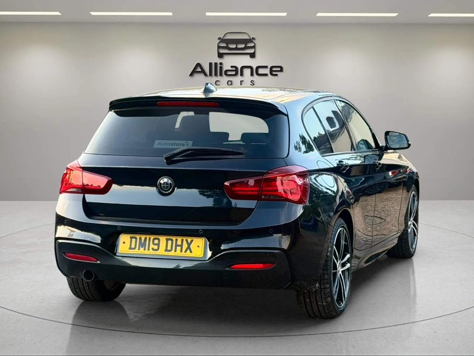 BMW 1 Series view 16