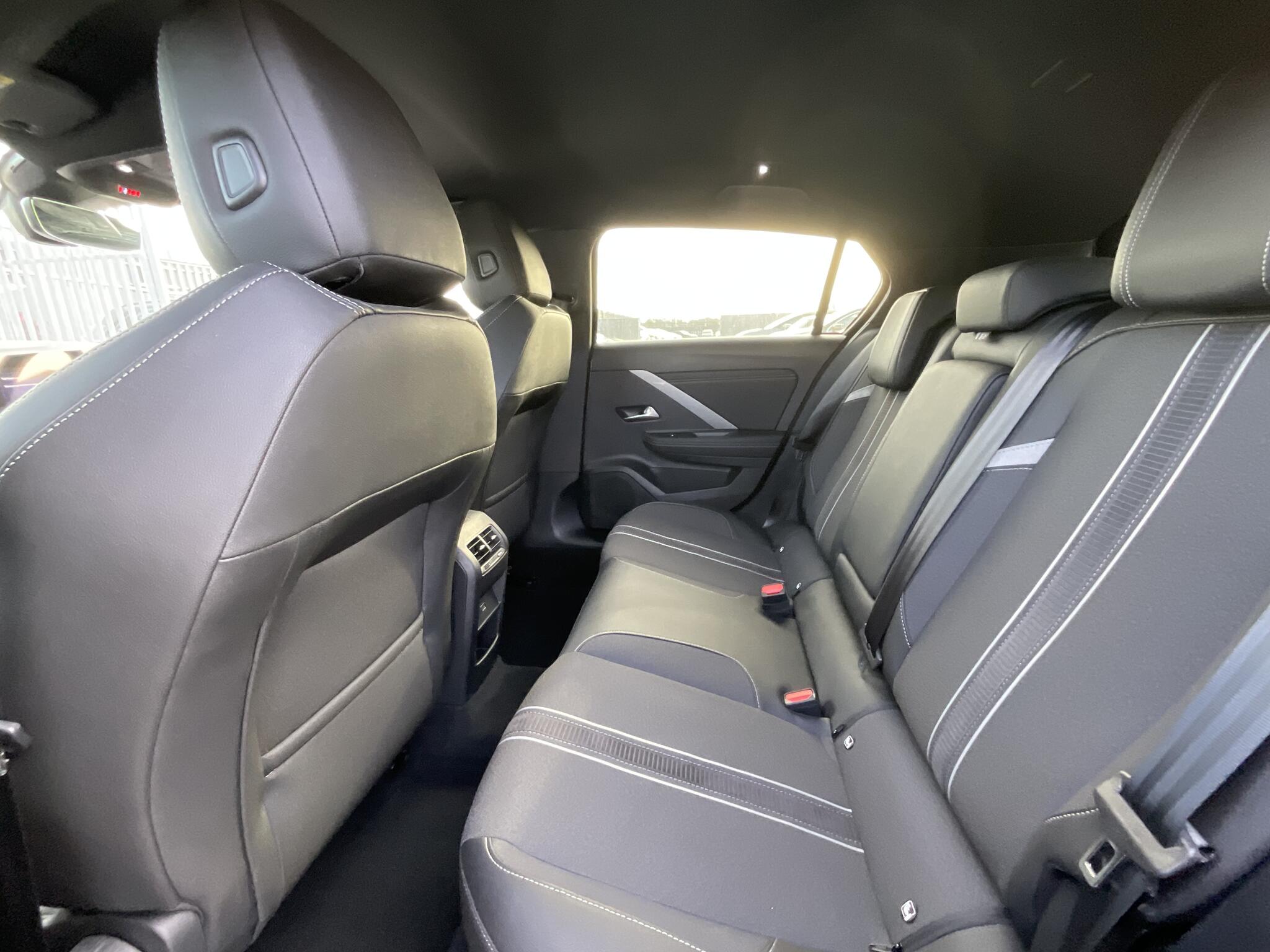 Vauxhall Astra view 15