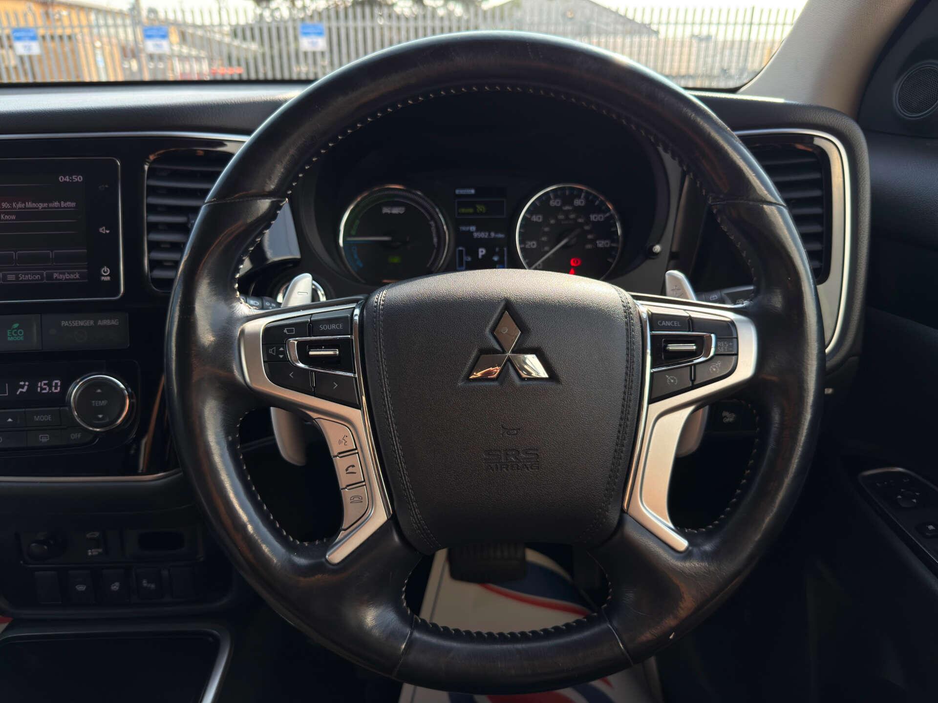 Mitsubishi Outlander view 50